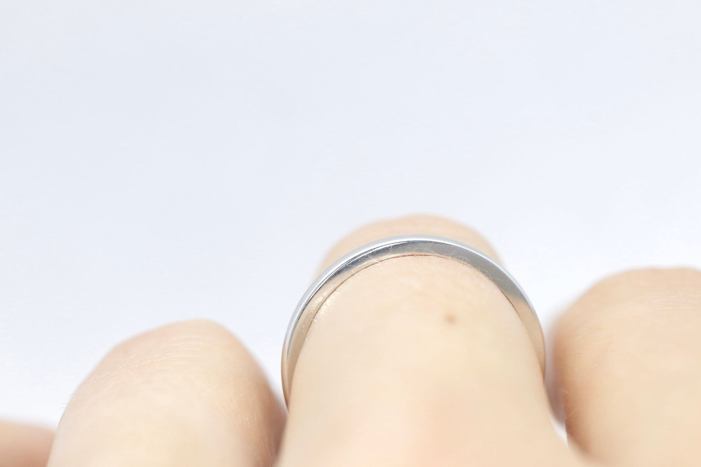 Platinum Band 2mm wide. Half round thin wedding band. Platinum ring. Band for Women and Men. Size 8.5. Platinum