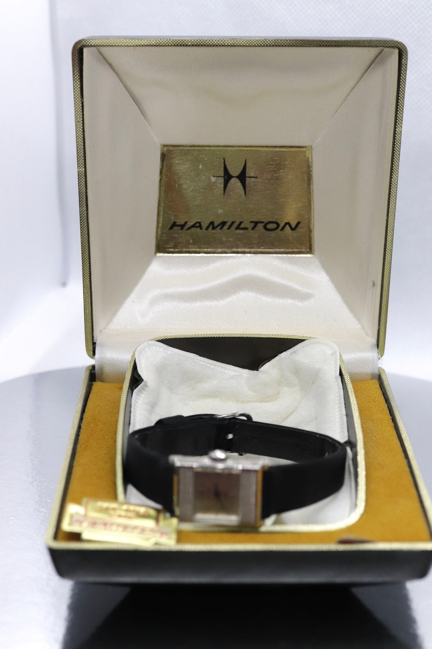 HAMILTON Watch. 14k White Gold Rectangle Ladies Hamilton mechanical wristwatch. 8345 Nevette