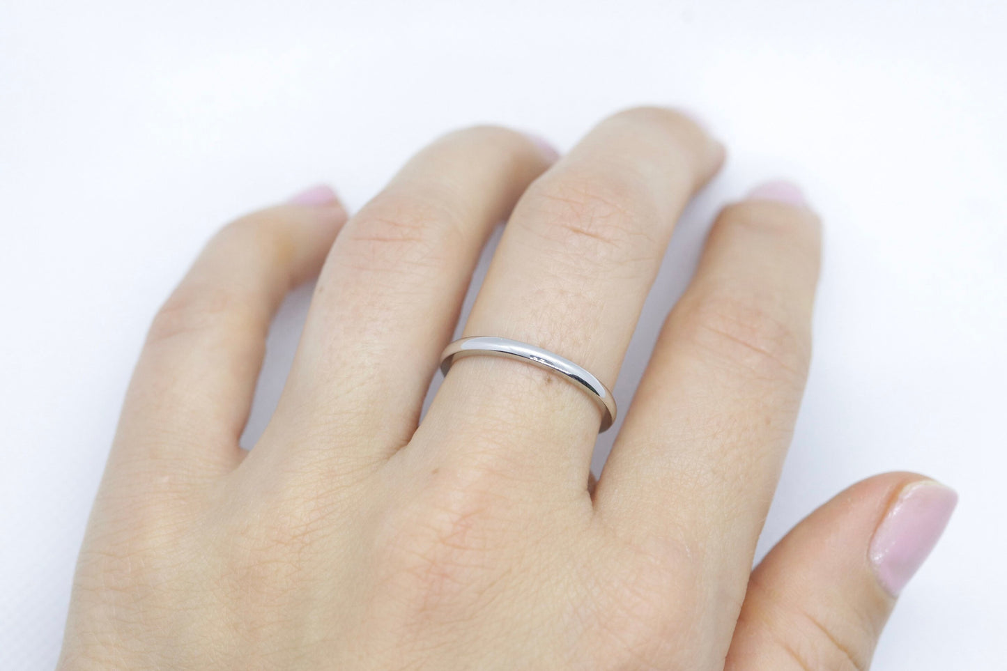 Platinum Band 2mm wide. Half round thin wedding band. Platinum ring. Band for Women and Men. Size 8.5. Platinum