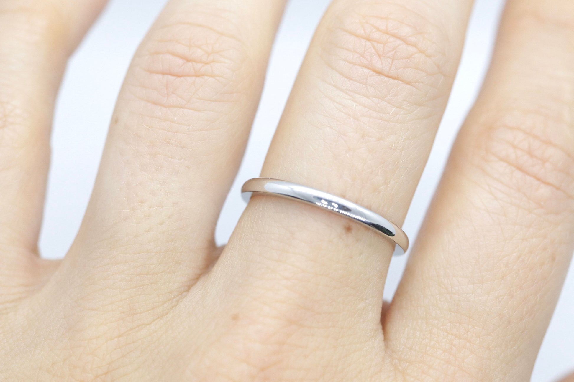 Platinum Band 2mm wide. Half round thin wedding band. Platinum ring. Band for Women and Men. Size 8.5. Platinum