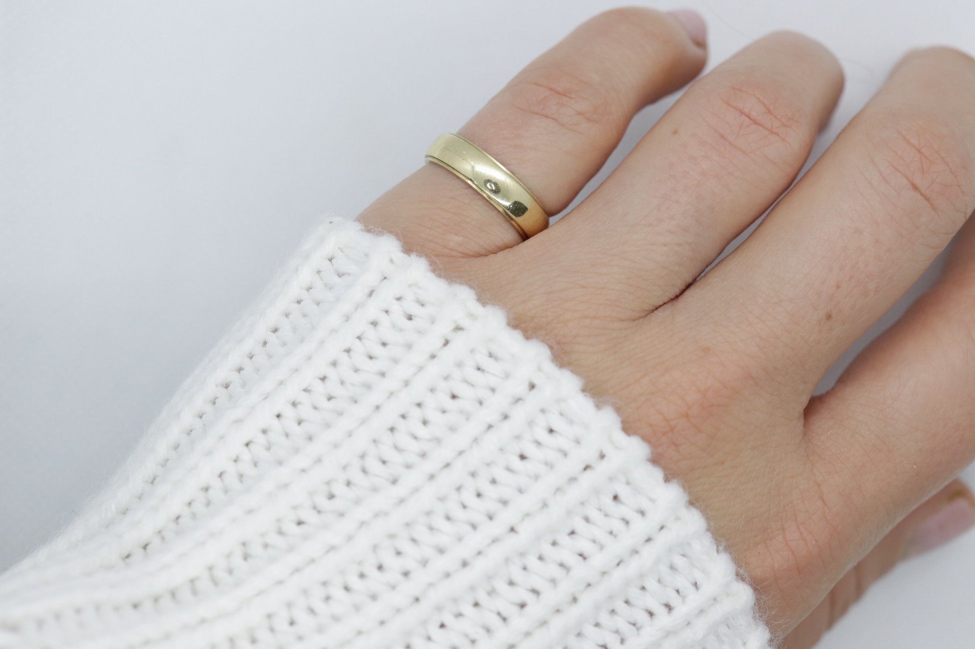 ARTCARVED JR Wood and Sons 14k Gold wide wedding band Ring Sz 4.75