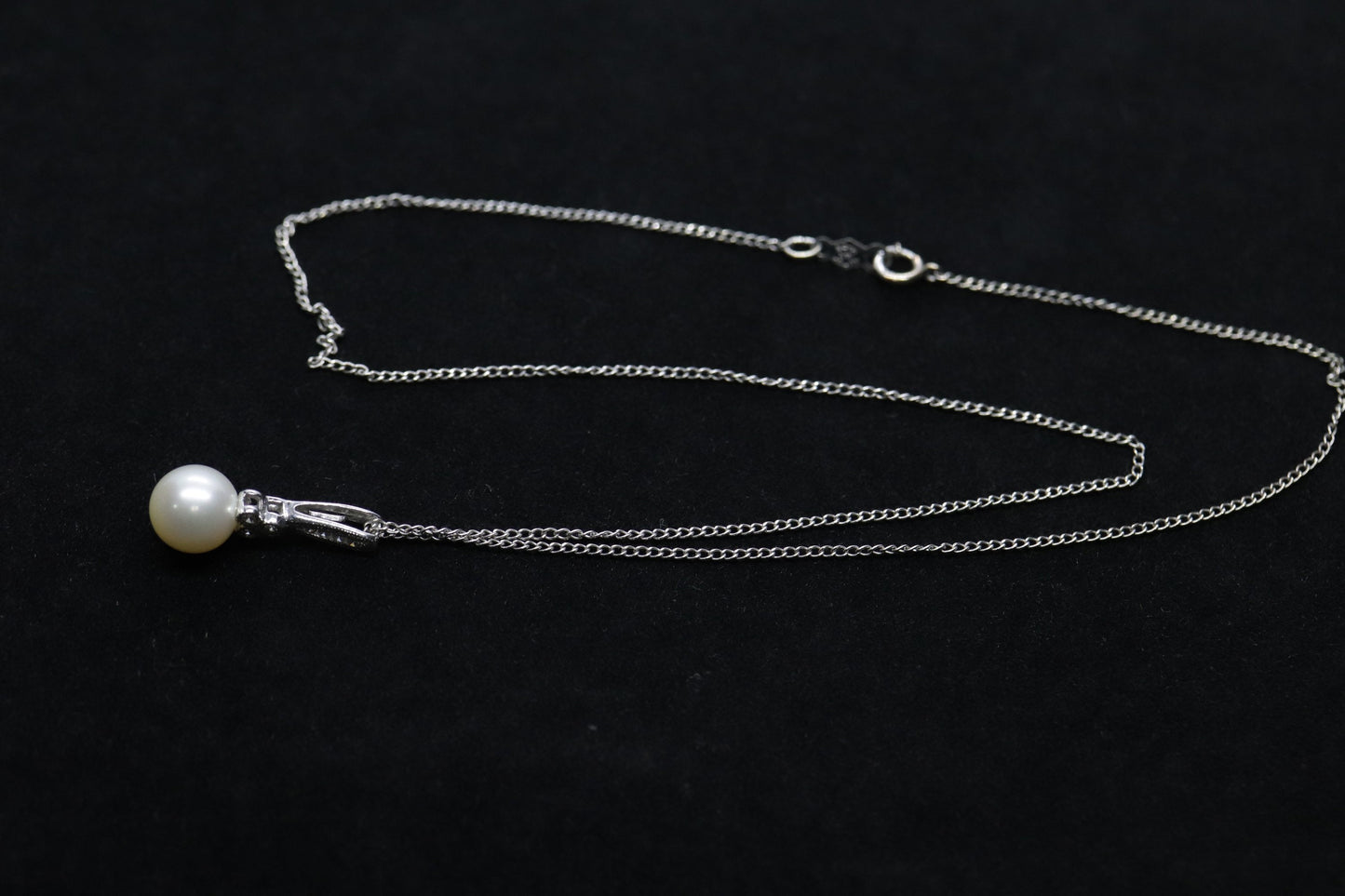Pearl diamond pendant and necklace. 10k Dangle Pearl pendant with cable necklace (14)(00.90)