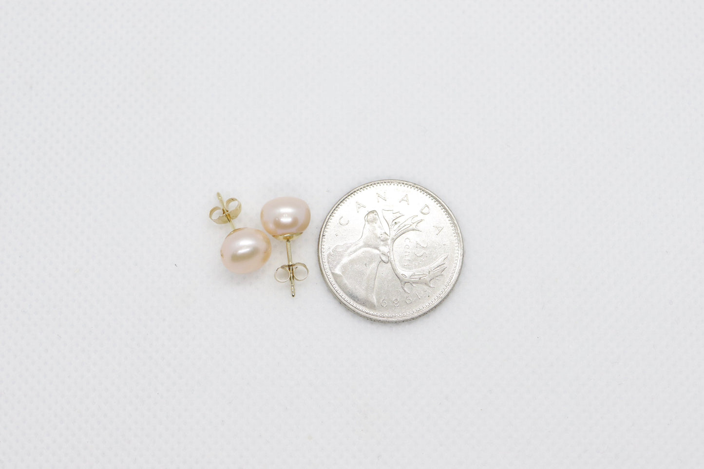 14k Pearl Stud earrings
