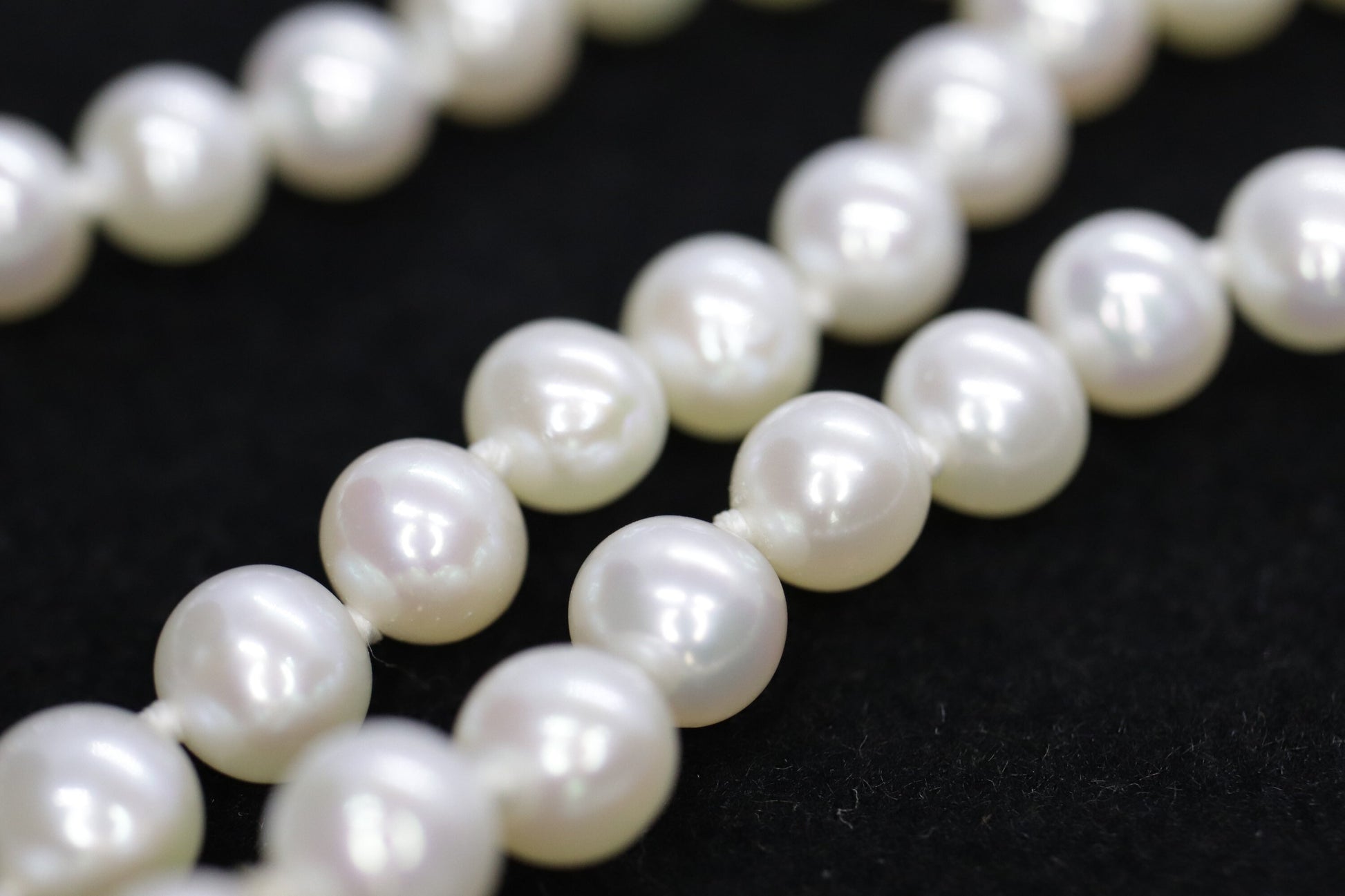 14k Pearl Necklace. 16in length 6mm freshwater pearls