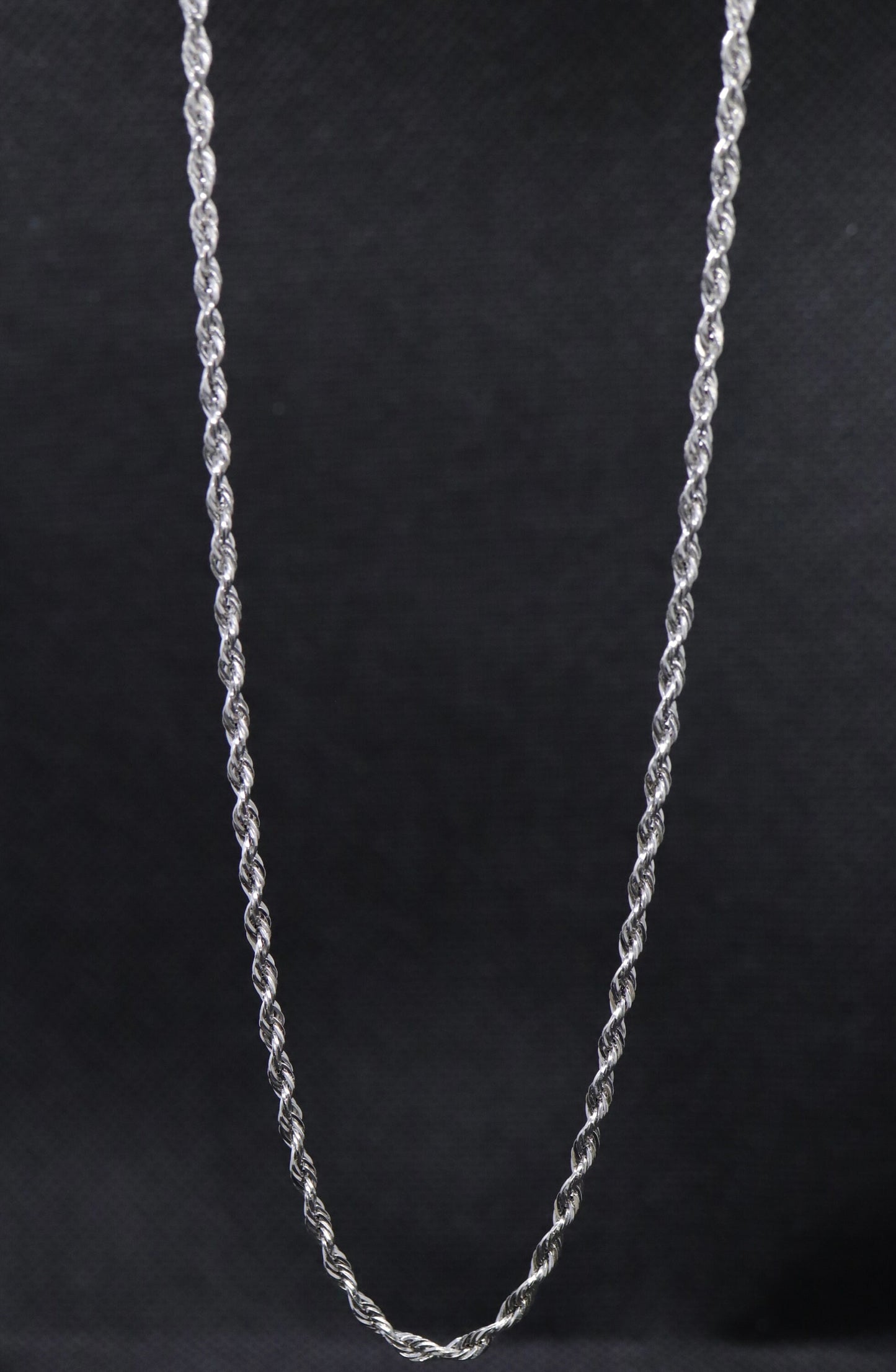 14k Rope Necklace. PERU 14k White Gold Hollow rope necklace. 18in 2.5mm wide