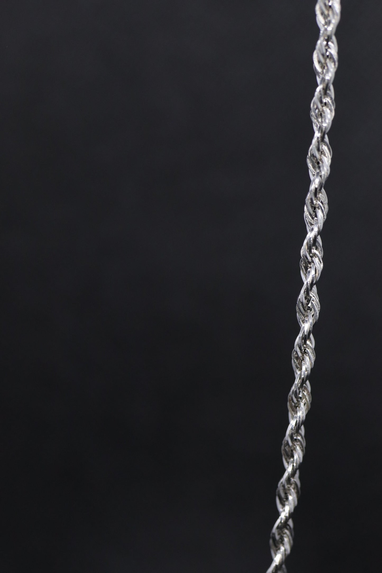14k Rope Necklace. PERU 14k White Gold Hollow rope necklace. 18in 2.5mm wide