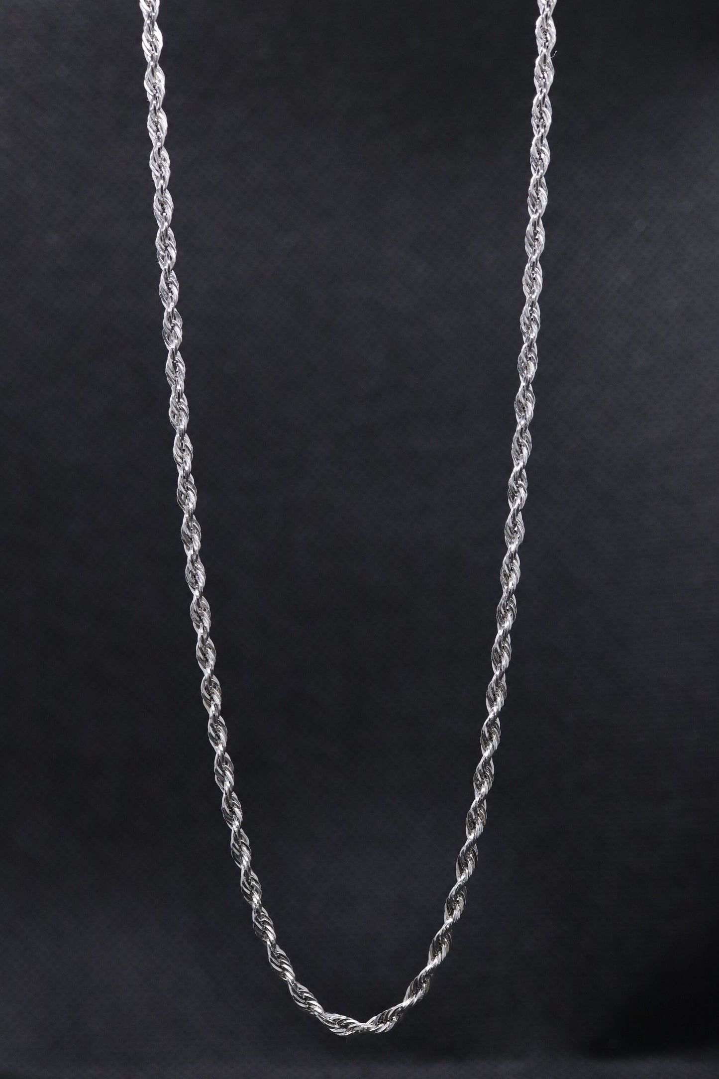 14k Rope Necklace. PERU 14k White Gold Hollow rope necklace. 18in 2.5mm wide