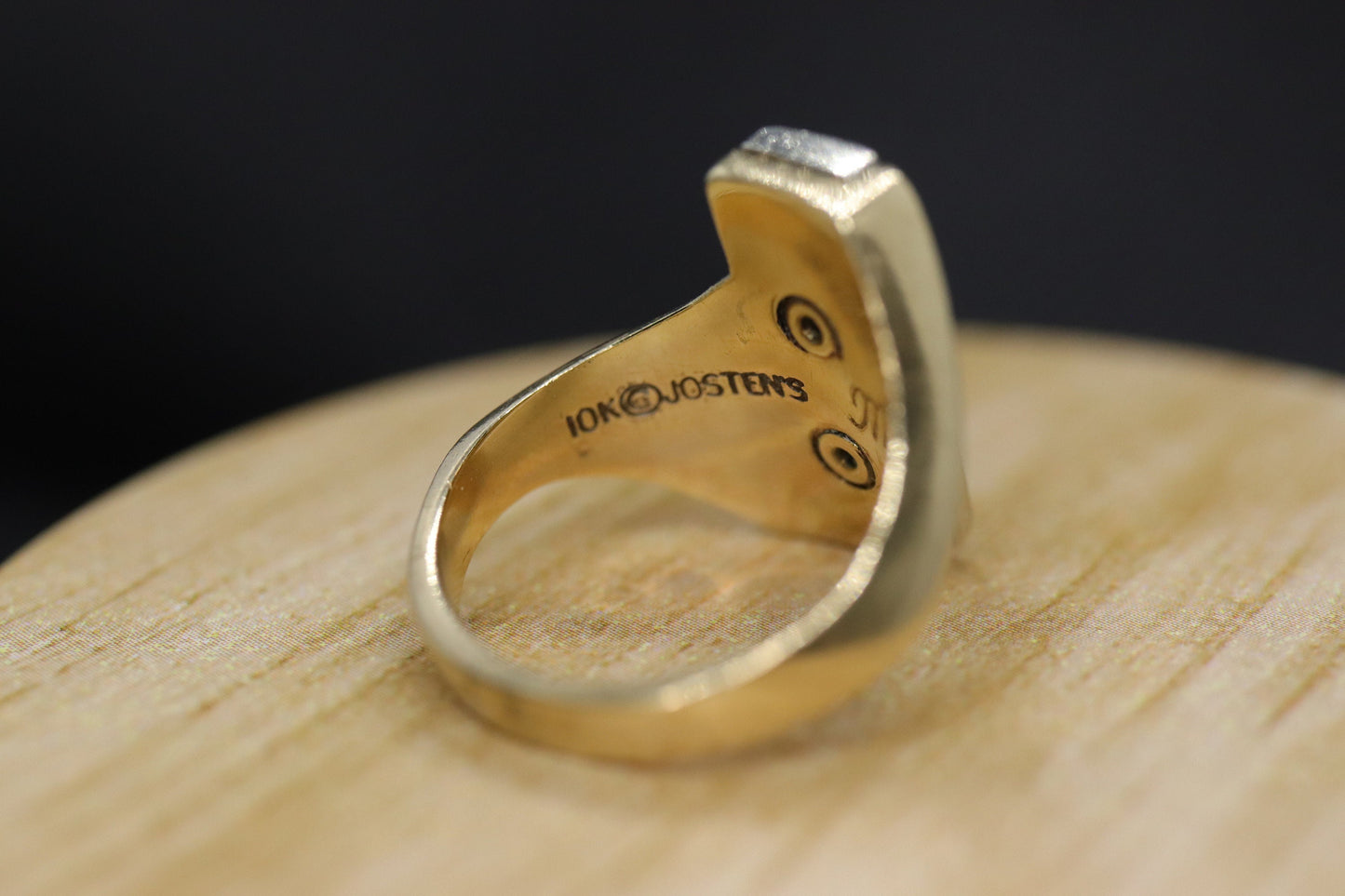 14k Jostens Twin DIAMOND ring. 14k White and Yellow gold bypass ring. Beautiful pinky ring. Sz4