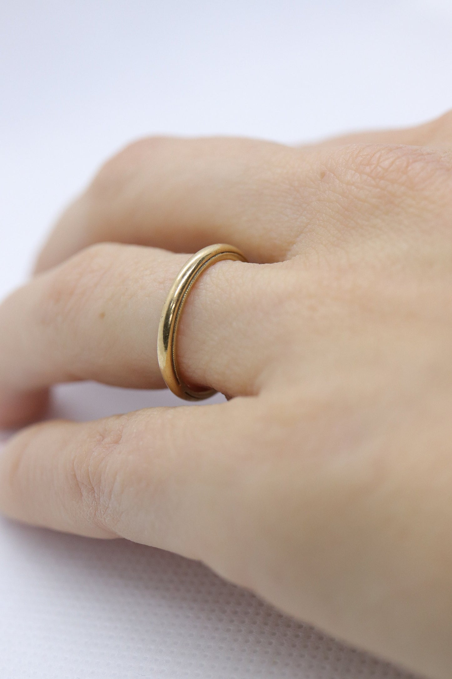 14k Milgrain engraved bead Band. 14k Yellow Gold engraved milgrained. Sz 5 2.5mm wide
