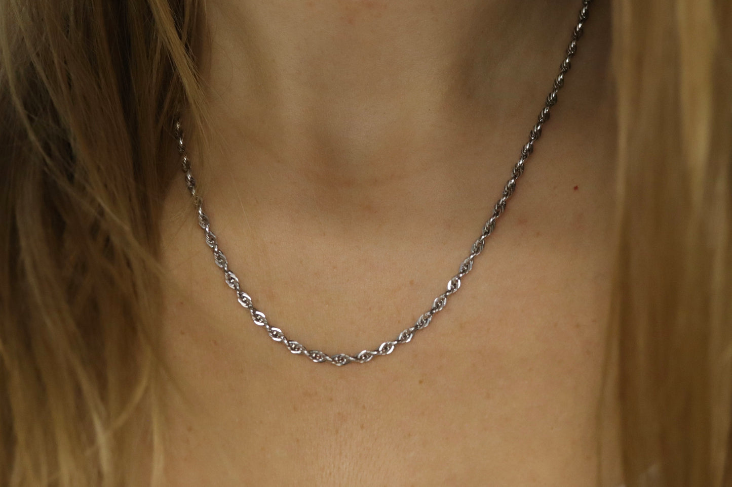 14k Rope Necklace. PERU 14k White Gold Hollow rope necklace. 18in 2.5mm wide