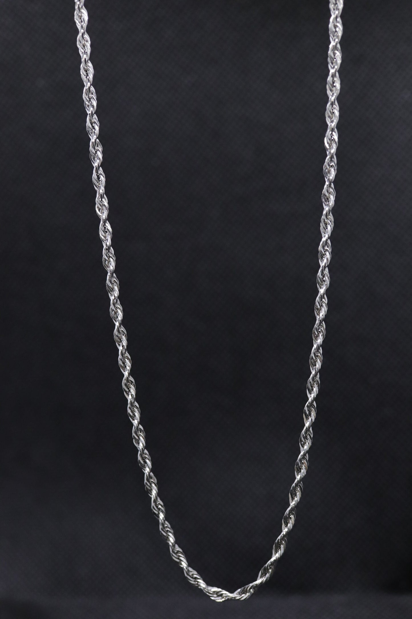 14k Rope Necklace. PERU 14k White Gold Hollow rope necklace. 18in 2.5mm wide