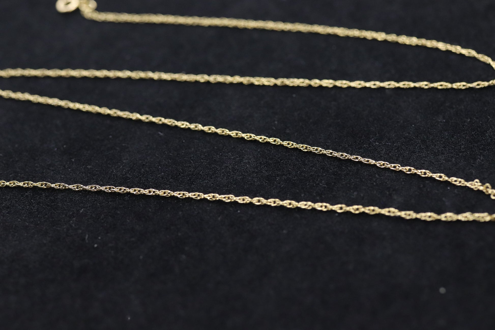 14k dainty twisted rope wheat chain necklace. 16in