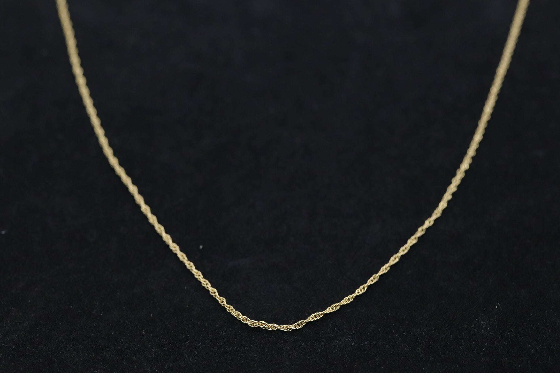14k dainty twisted rope wheat chain necklace. 17in