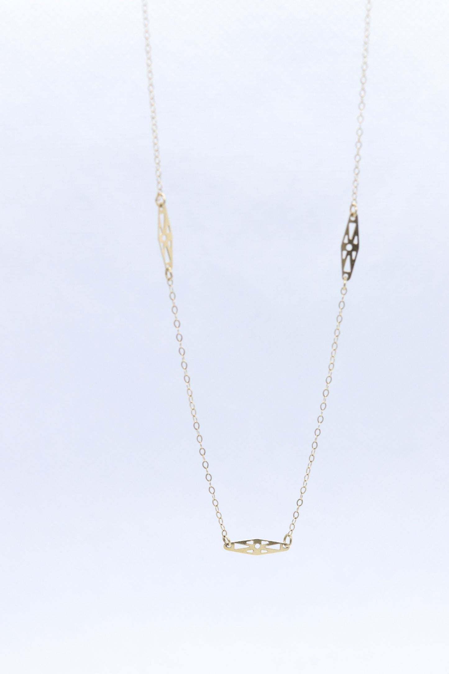 14k dainty ornate filigree cable chain necklace. 15in
