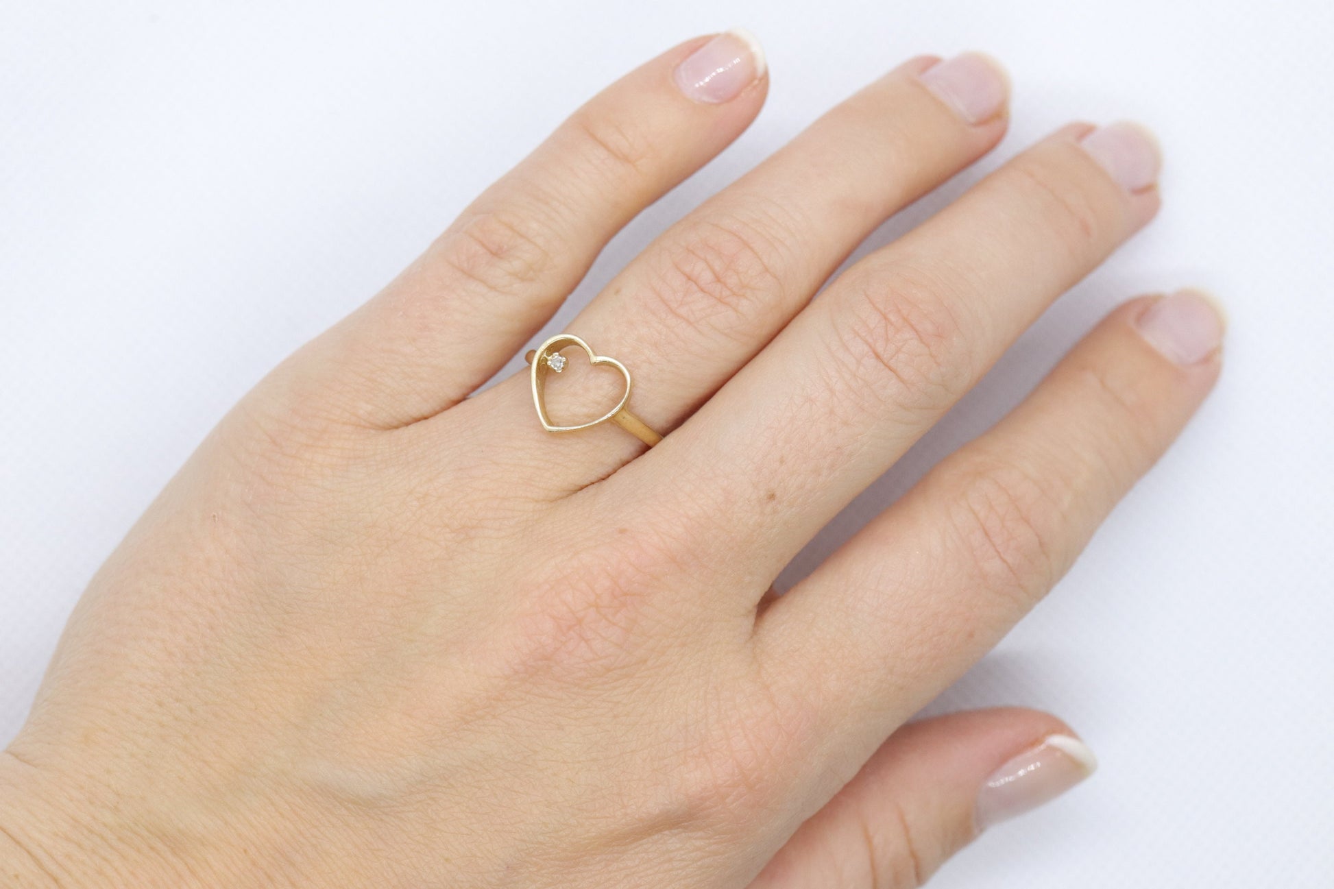 14k Open Heart and diamond ring. Dainty Heart love beat ring.