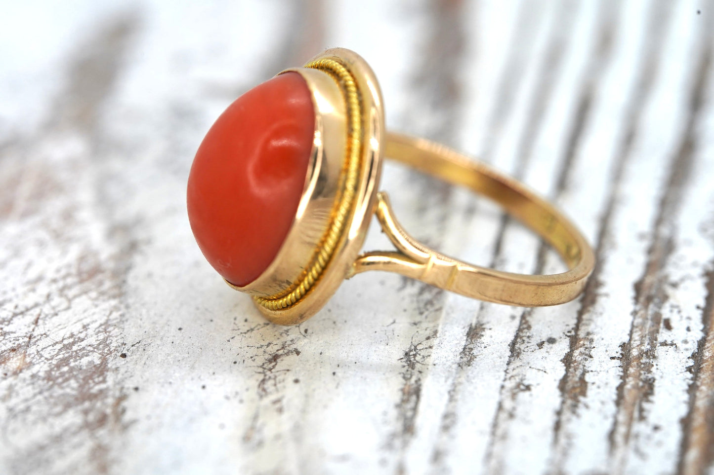 18k Large Oval Orange CORAL ring. 18k Coral Cabochon bezel set statement ring