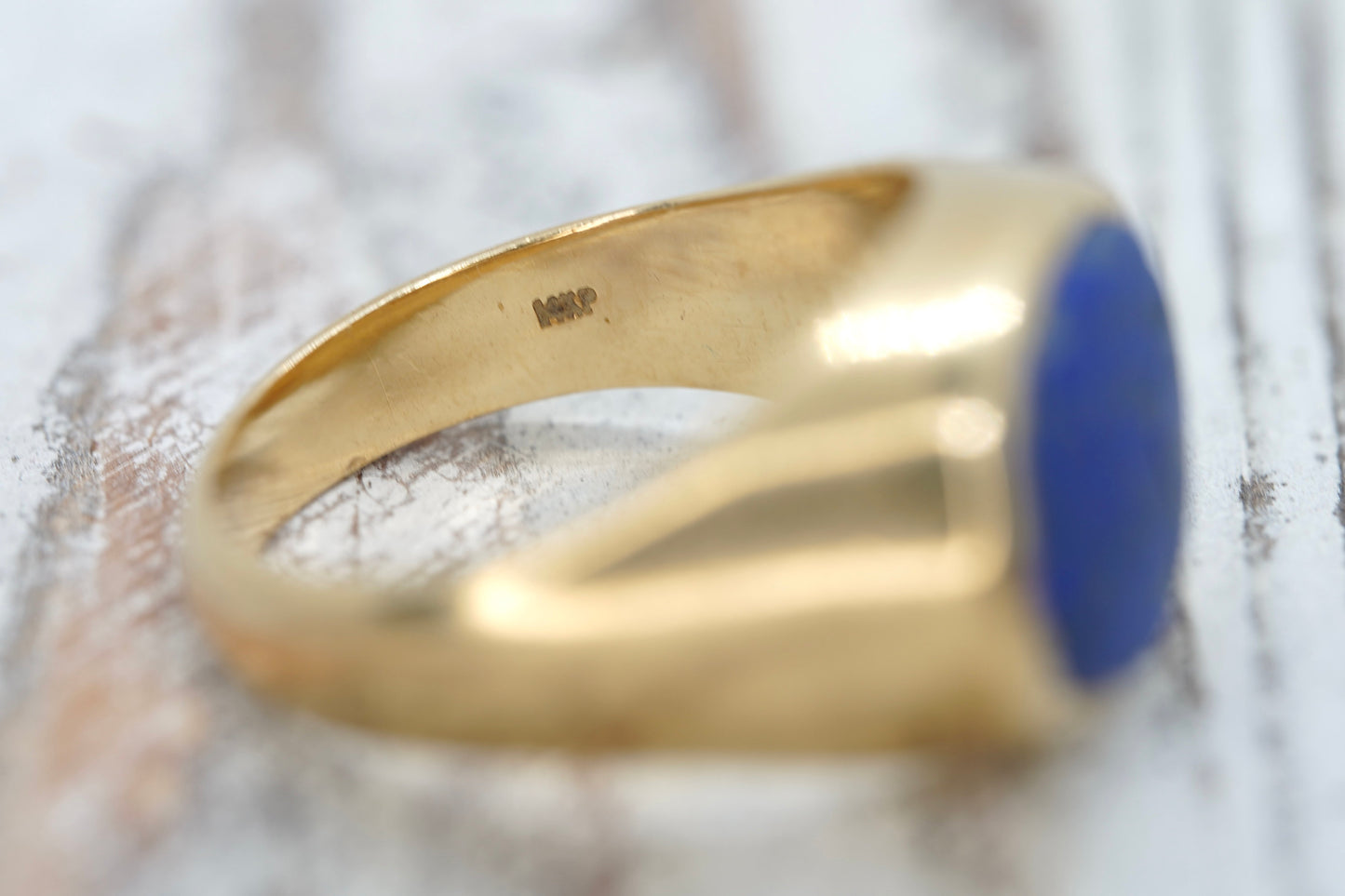 14k Mens Lapis Lazuli ring. 14k Oval Lapis Lazuli bezel set in a Heavy shank. SZ 11 13.1grams