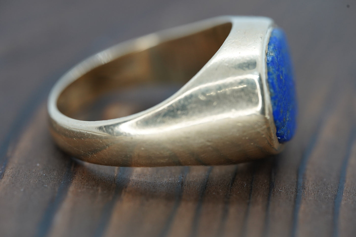 14k Mens Lapis Lazuli ring. 14k Oval Lapis Lazuli bezel set in a Heavy shank. SZ 11 13.1grams