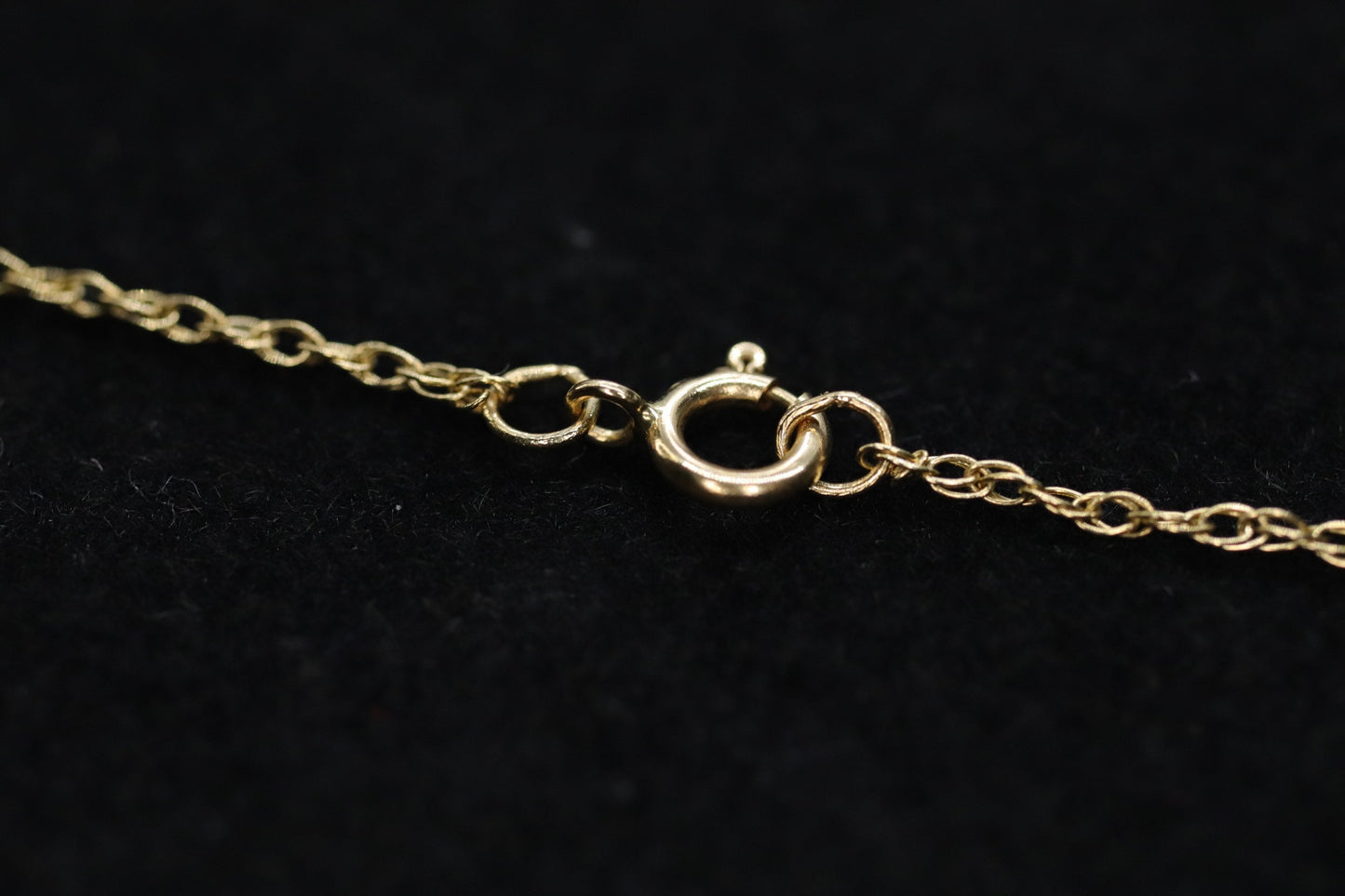 14k dainty twisted rope wheat chain necklace. 16in