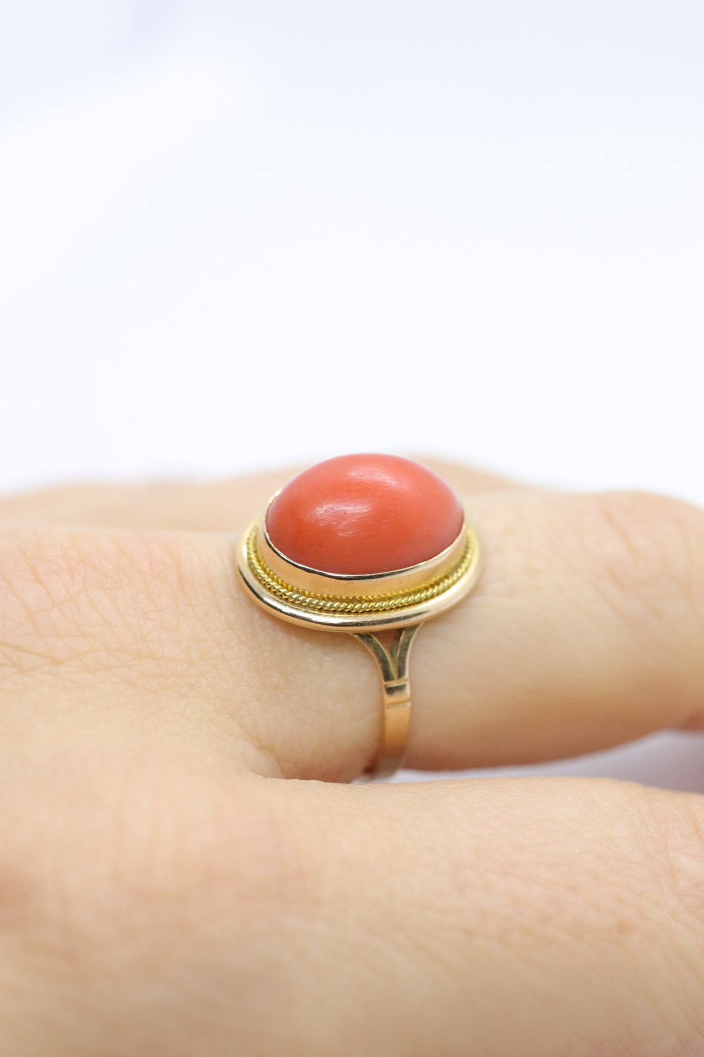 18k Large Oval Orange CORAL ring. 18k Coral Cabochon bezel set statement ring