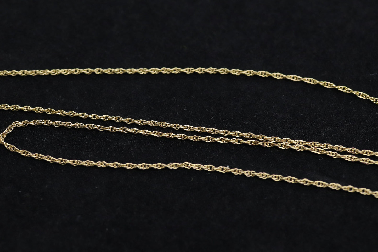 14k dainty twisted rope wheat chain necklace. 17in