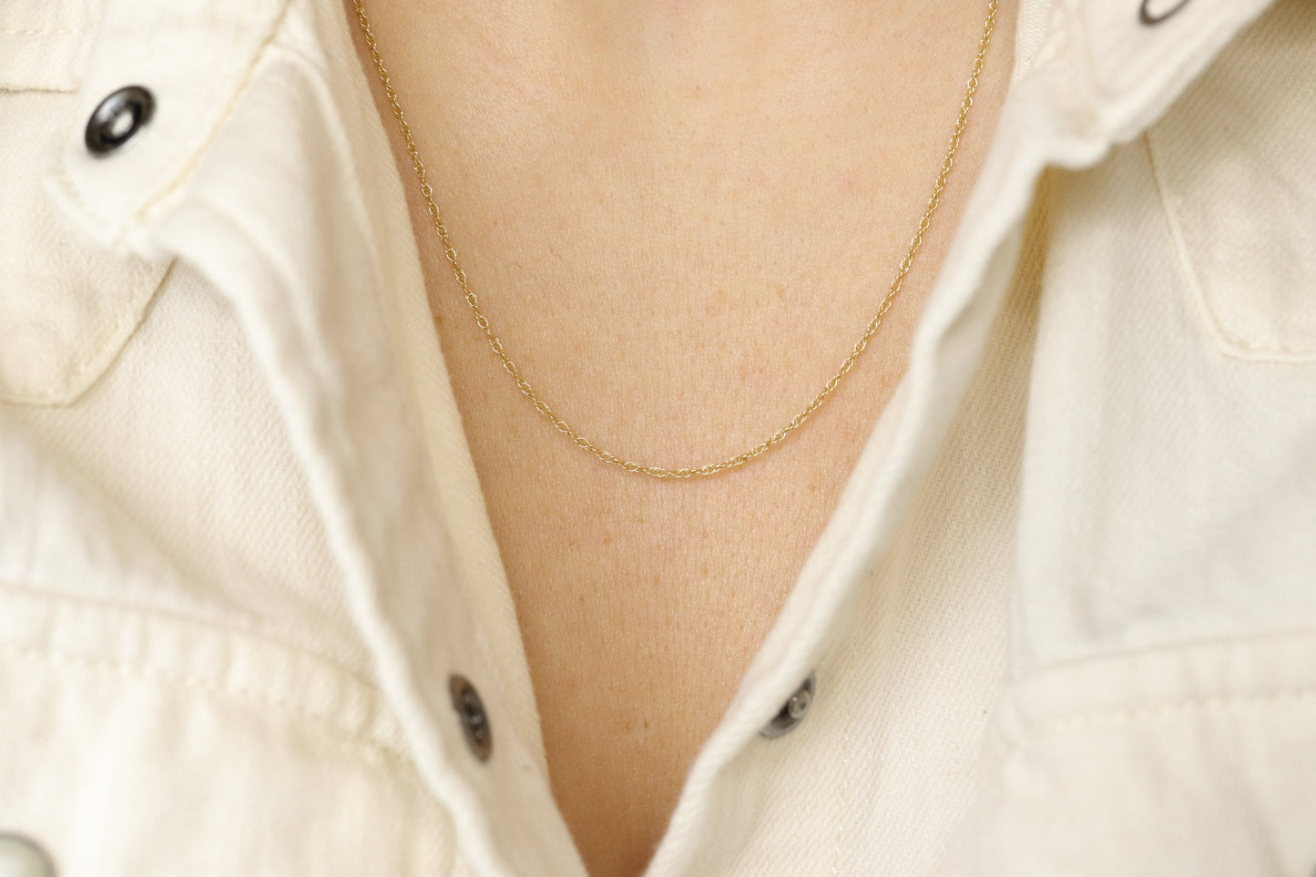 14k dainty twisted rope wheat chain necklace. 17in