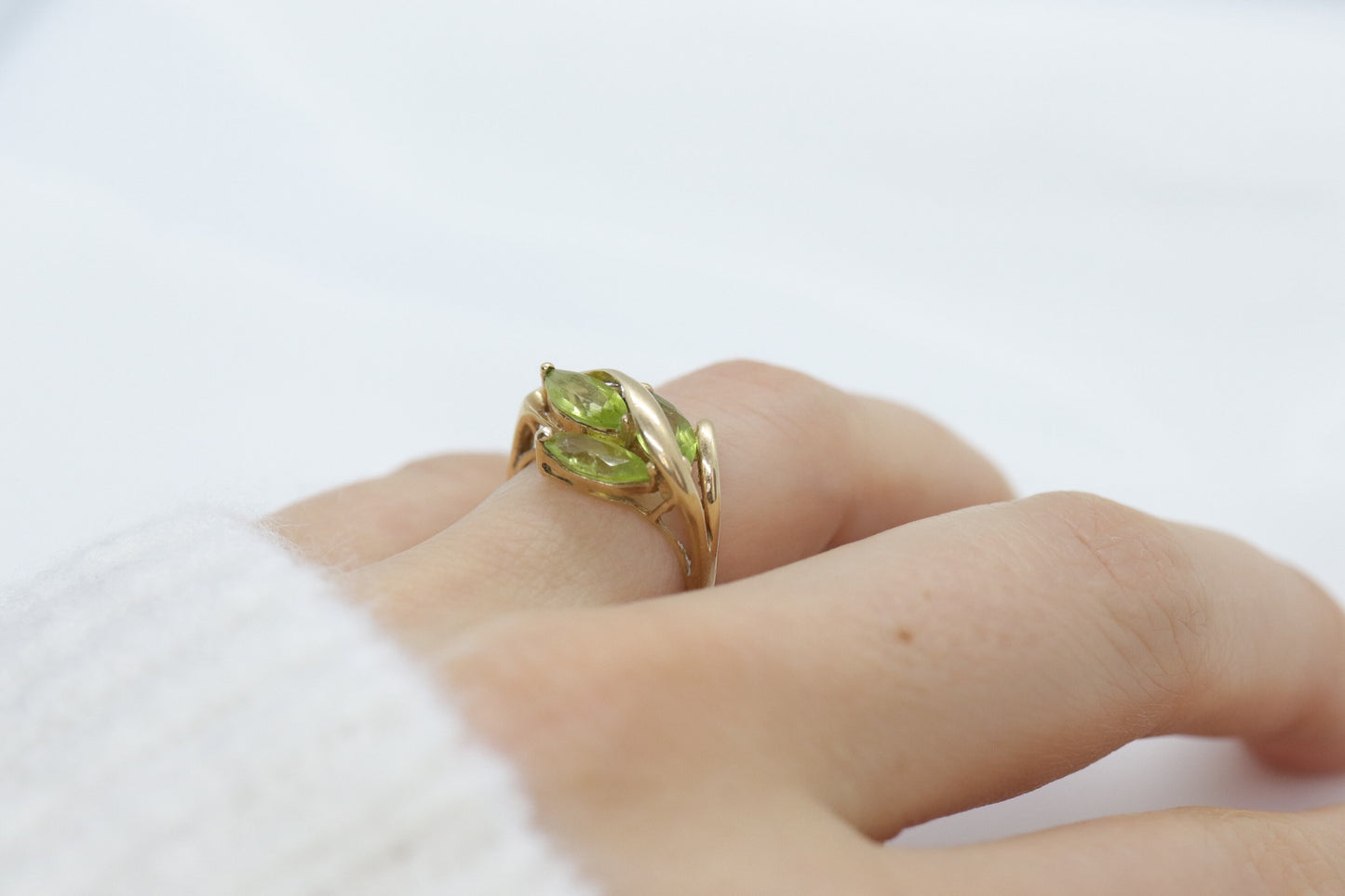10k Peridot Marquise Leaf Motif Cluster ring. Peridot diamond ring.