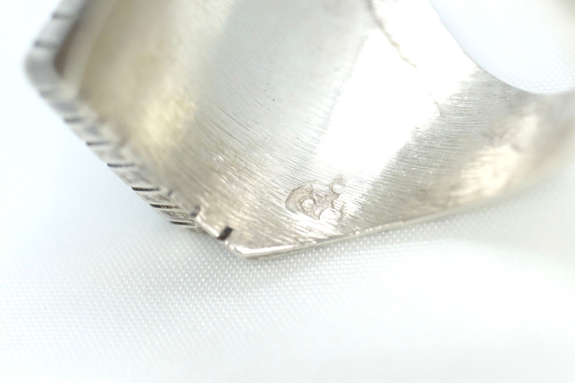 Heavy Zuni Sterling Silver Signet ring. MOP Turquoise Carnelian Inlay Design. Sz 13