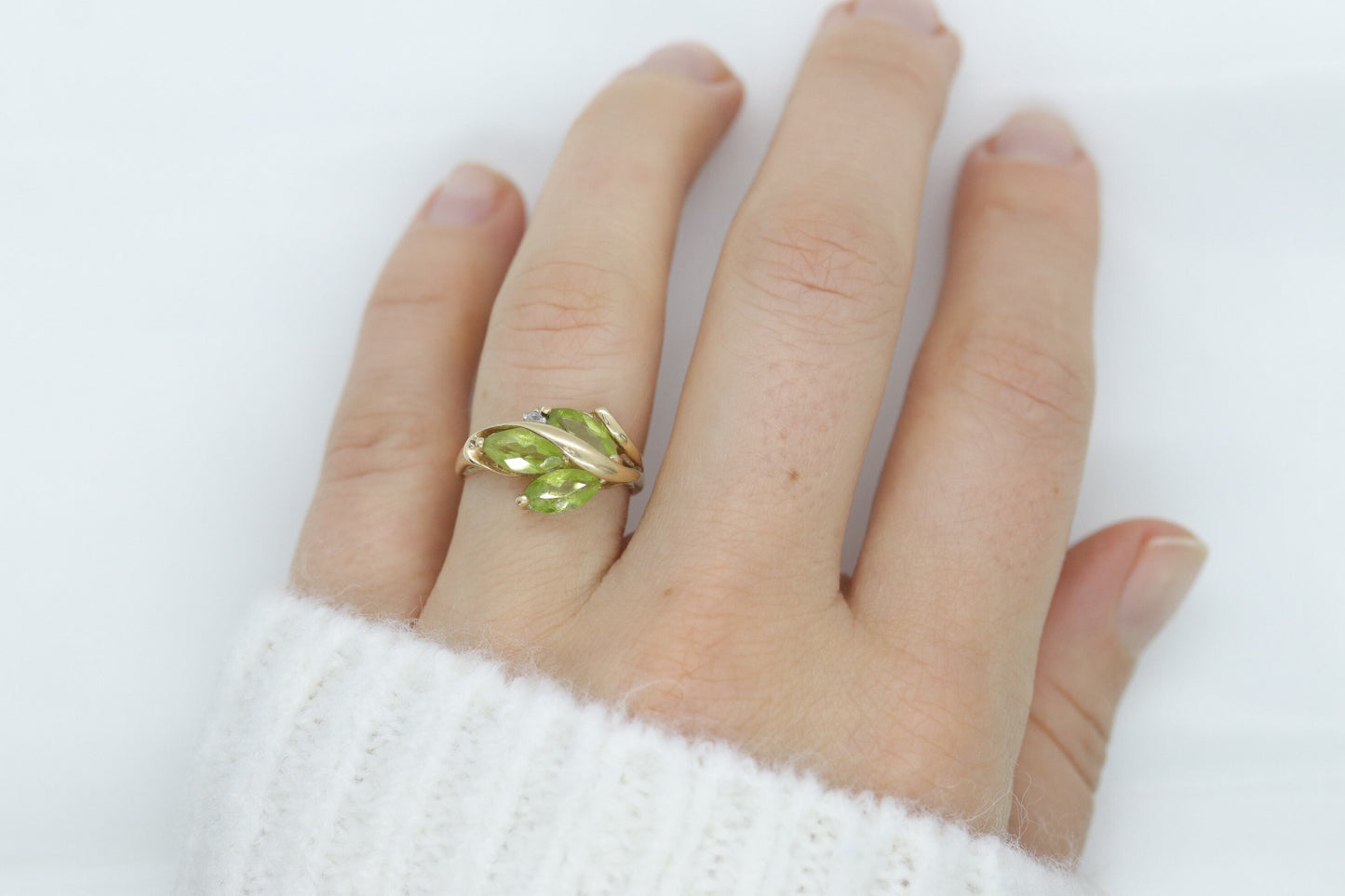 10k Peridot Marquise Leaf Motif Cluster ring. Peridot diamond ring.