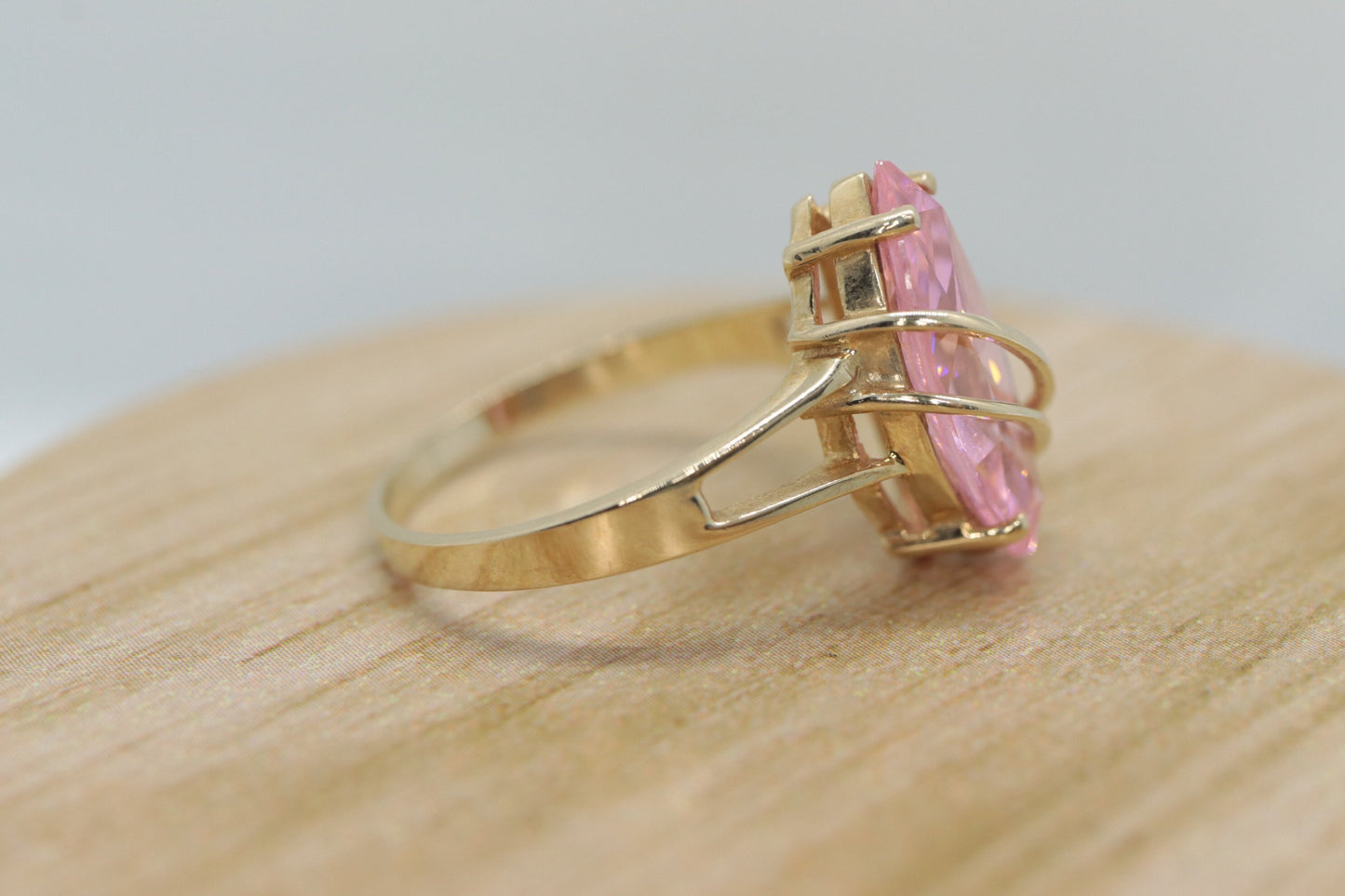10k R Klein PINK CZ Gem ring. 10k and CZ setting kljci solitaire ring.