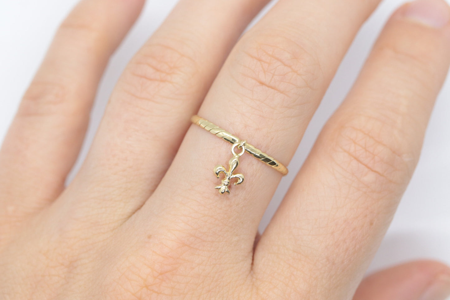 18k Fleur De LIS Charm dangle ring. Feur De Lis French Flower charm rope band.