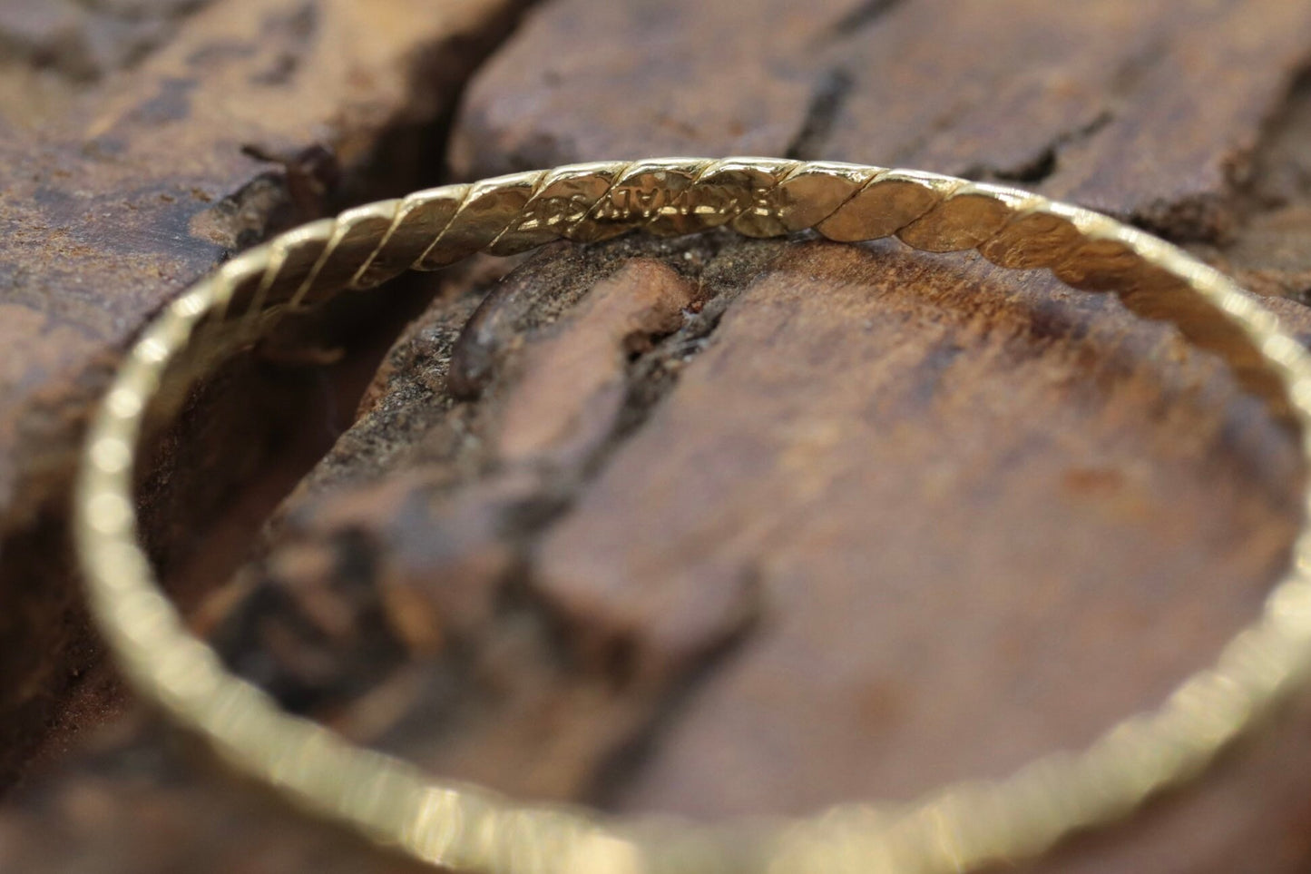 18k Fleur De LIS Charm dangle ring. Feur De Lis French Flower charm rope band.