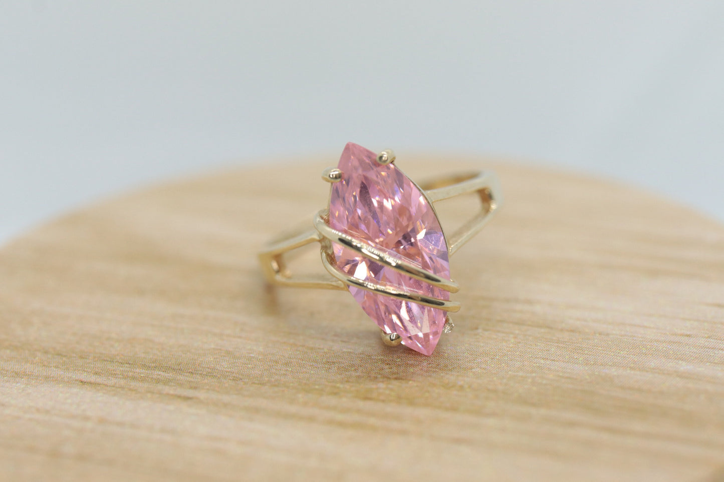 10k R Klein PINK CZ Gem ring. 10k and CZ setting kljci solitaire ring.