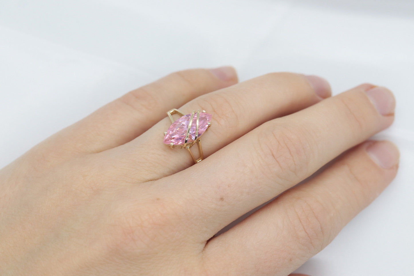 10k R Klein PINK CZ Gem ring. 10k and CZ setting kljci solitaire ring.