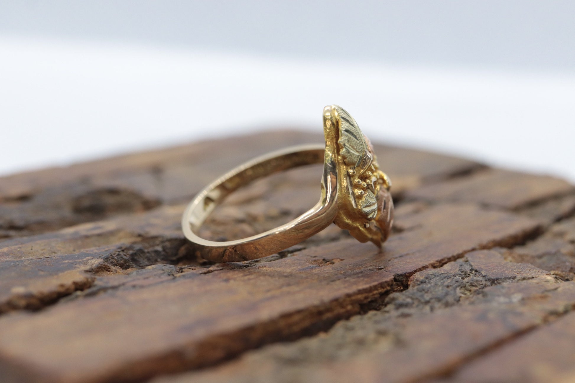 Black Hills Gold Ring. Marquise 10k Multi-Tone Black Hills Gold Statement Ring. st(73/60)