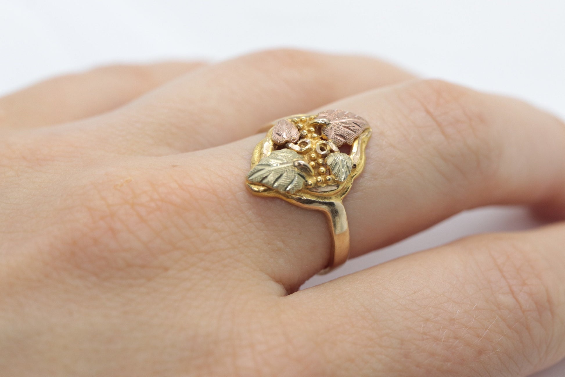 Black Hills Gold Ring. Marquise 10k Multi-Tone Black Hills Gold Statement Ring. st(73/60)