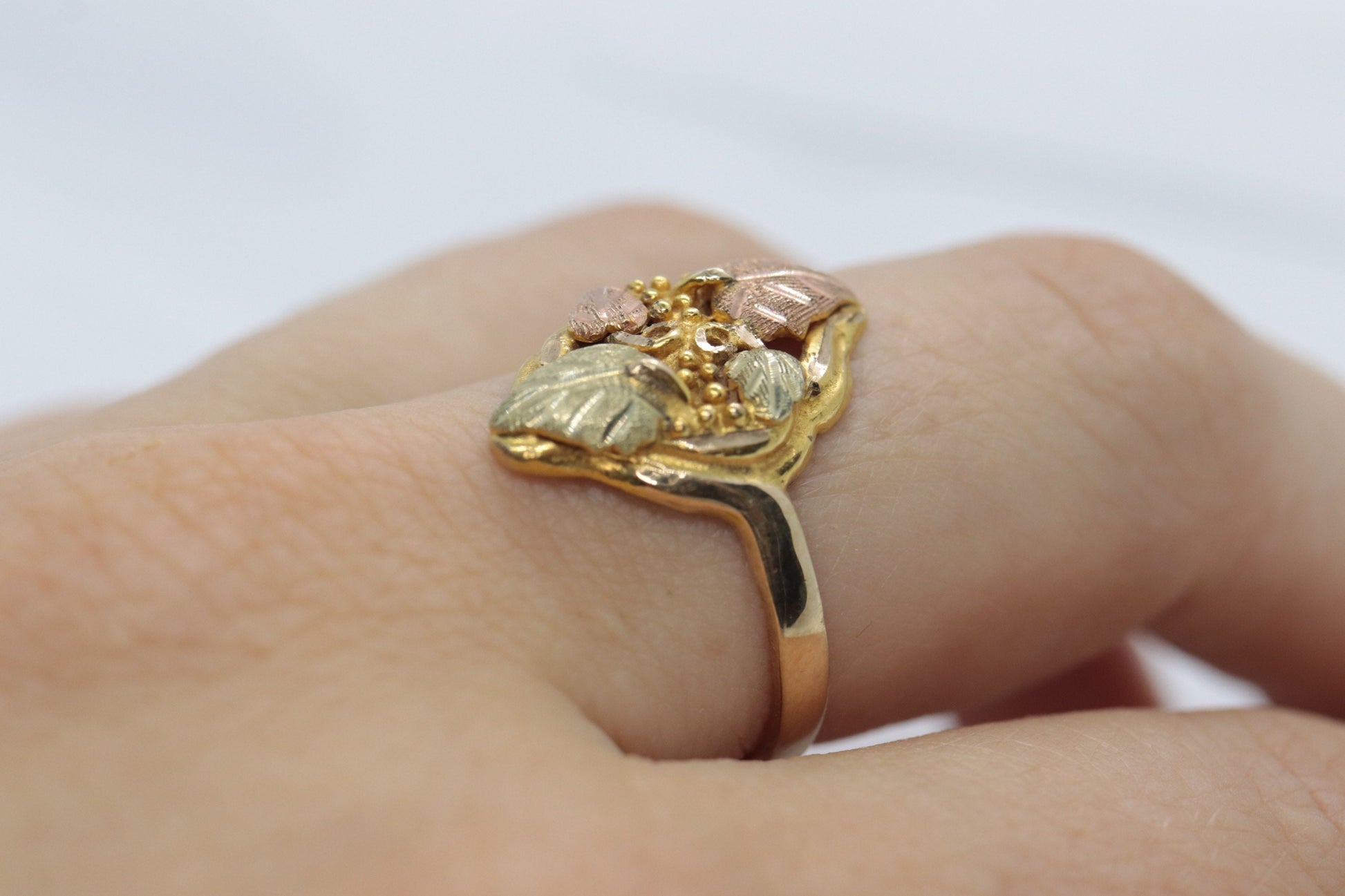 Black Hills Gold Ring. Marquise 10k Multi-Tone Black Hills Gold Statement Ring. st(73/60)