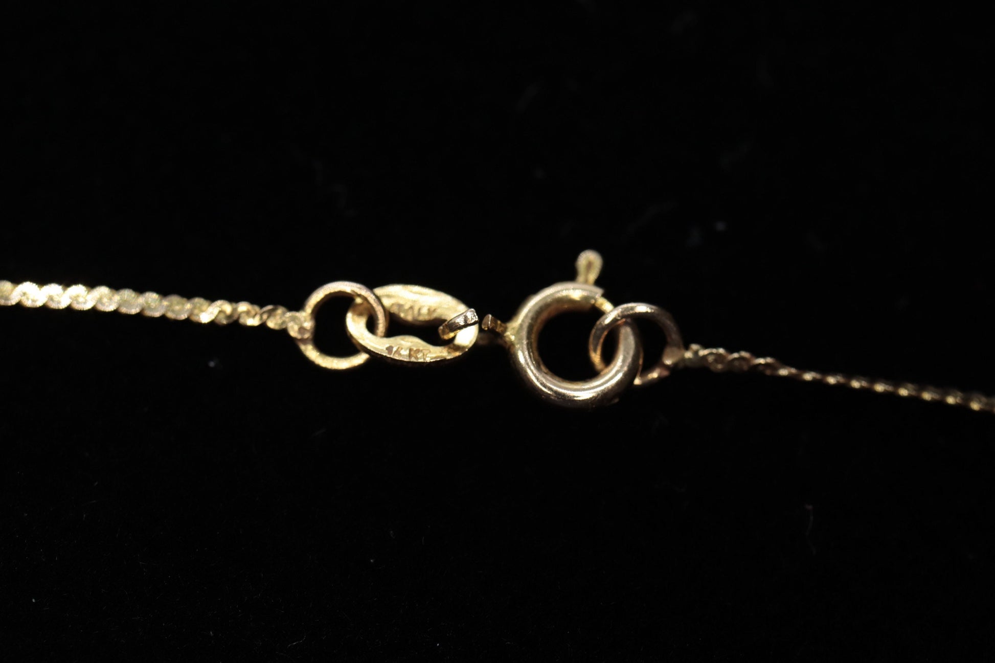 14k Solitaire Pendant  Necklace. Large CZ Diamond Pendant with 16in S link necklace (56/35)