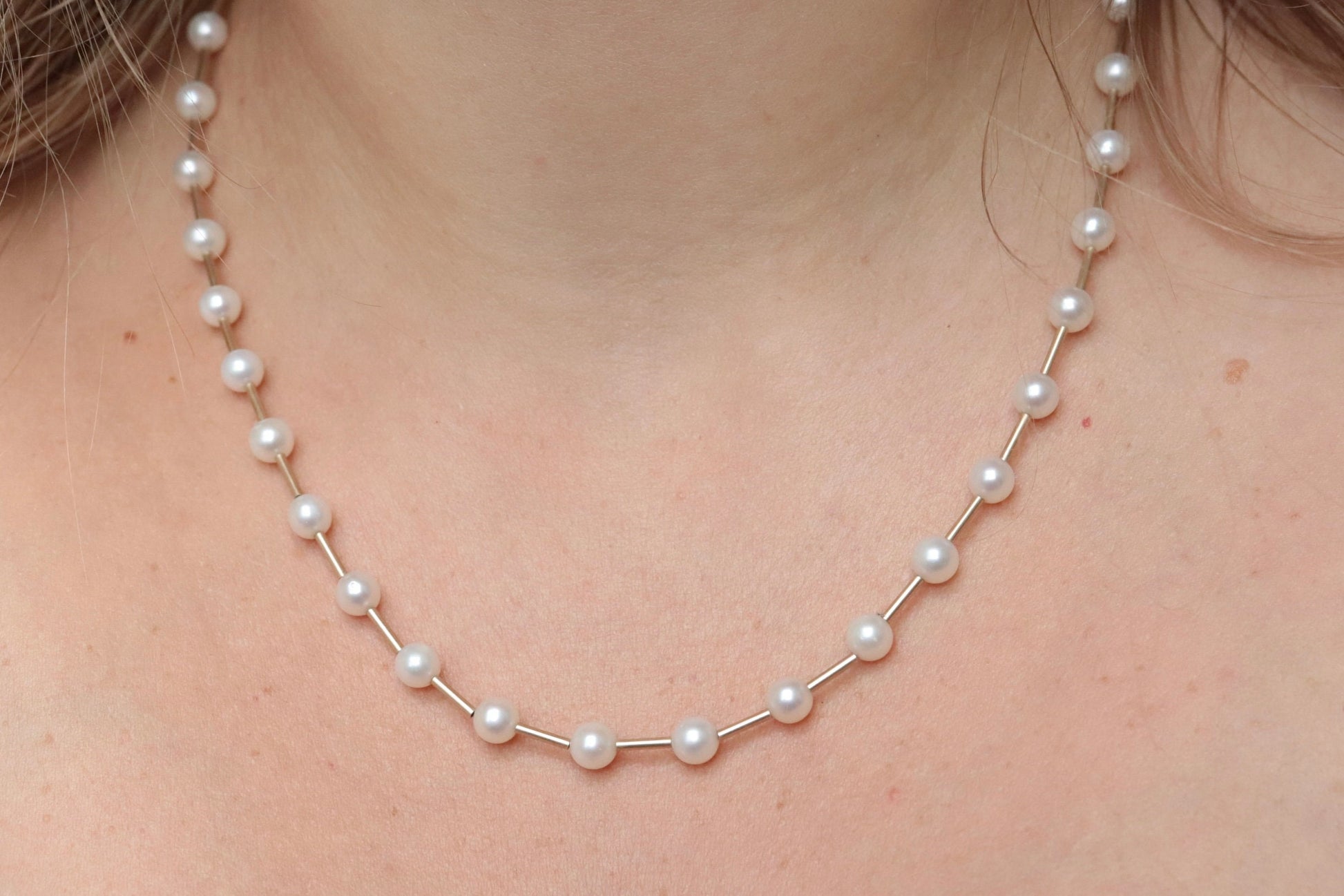 14k Gold Bead and Pearl Necklace. Intermitted Pearl 14k Necklace st(63/25)