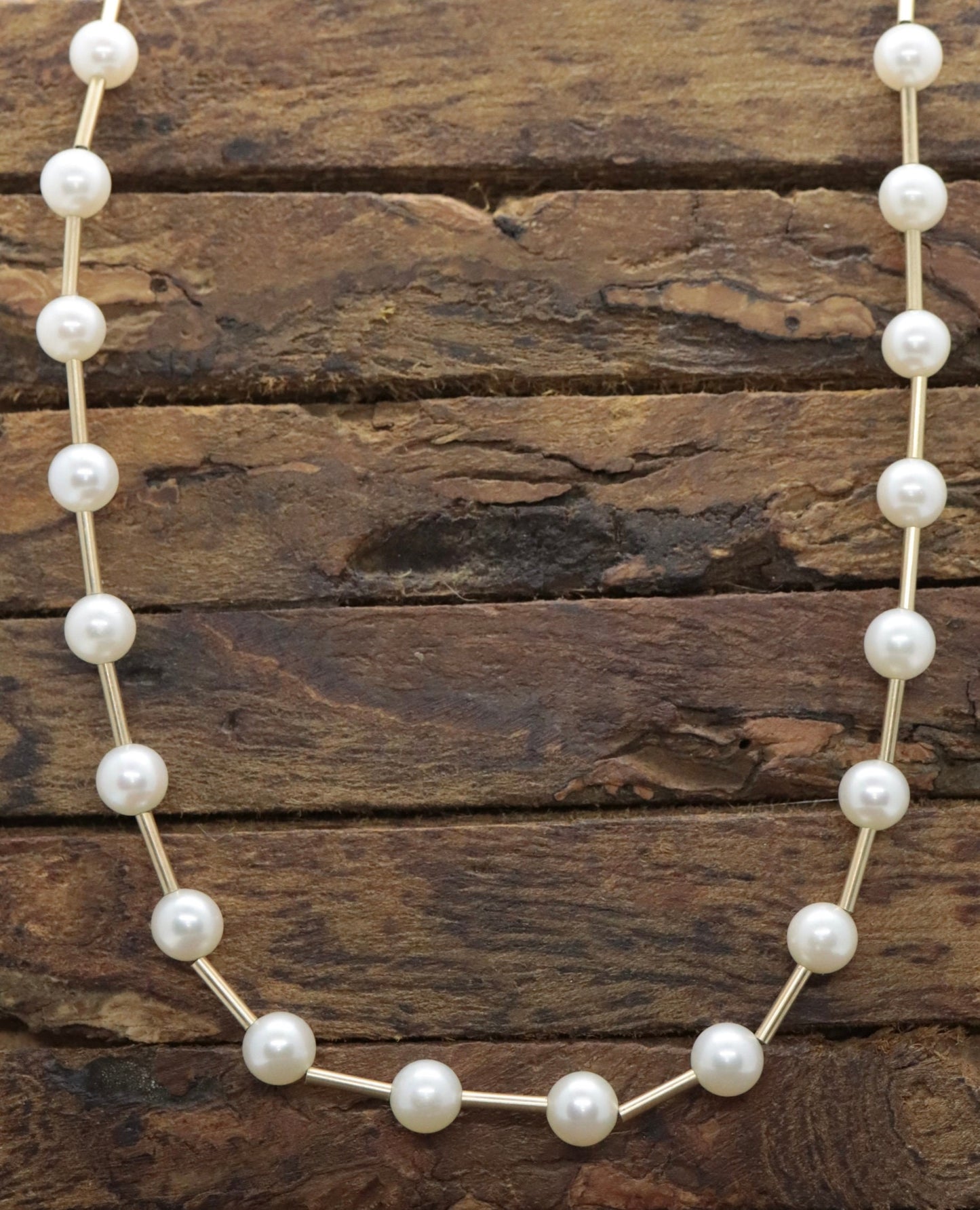 14k Gold Bead and Pearl Necklace. Intermitted Pearl 14k Necklace st(63/25)