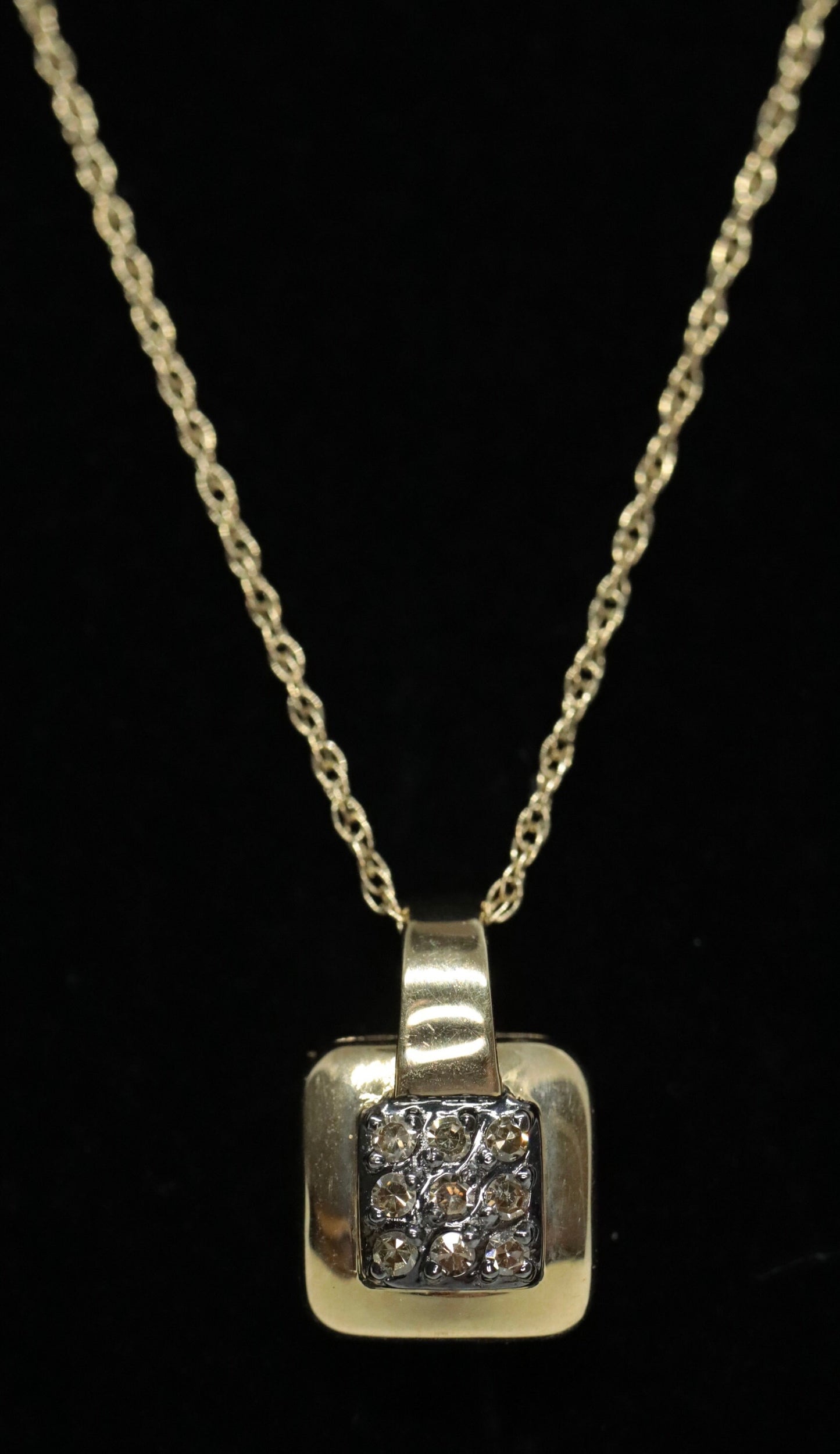14k Diamond Pave Square Pendant and Necklace. st(74/75)