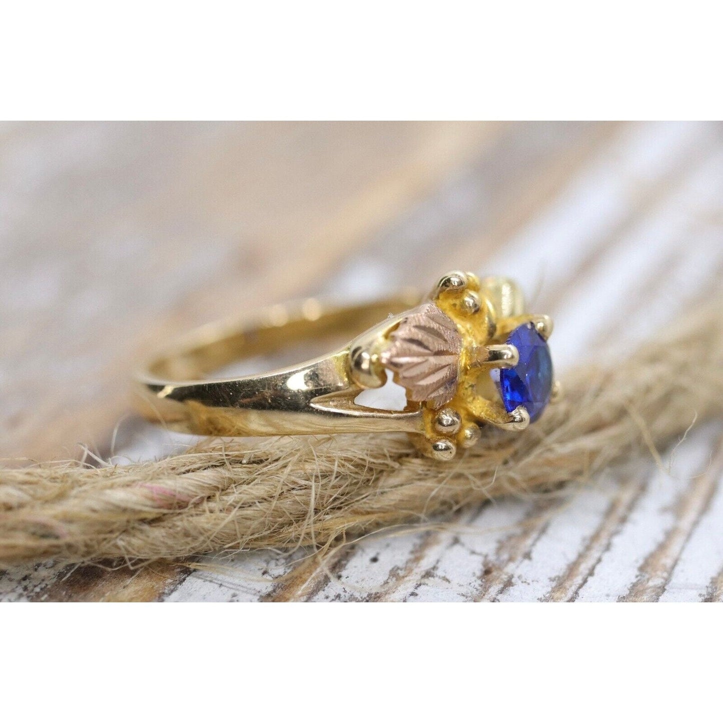 Black Hills Gold Ring beautiful Blue SAPPHIRE. 10k Multi-Tone Black Hills Gold