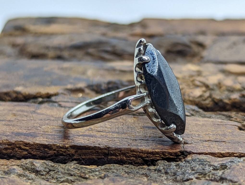 Marquise Hematite ring. 10k white gold Hematite ring. Navette Hematite ring. St(89/70)
