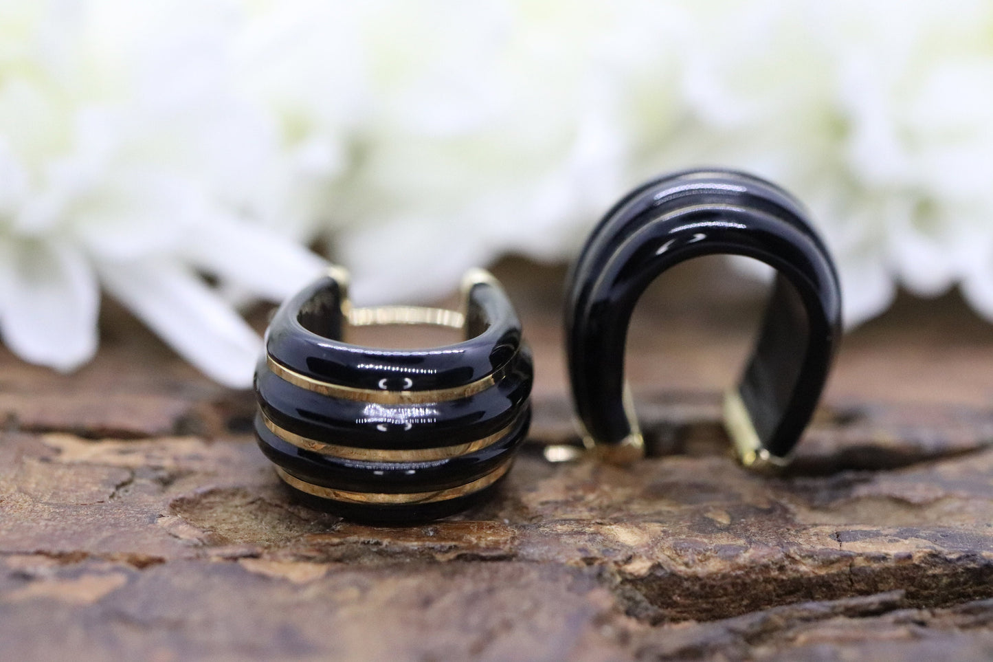 14k Carved Onyx Hoop Earrings. Carved Gemstone MILOR Italy Hoop earrings. st(30/67)