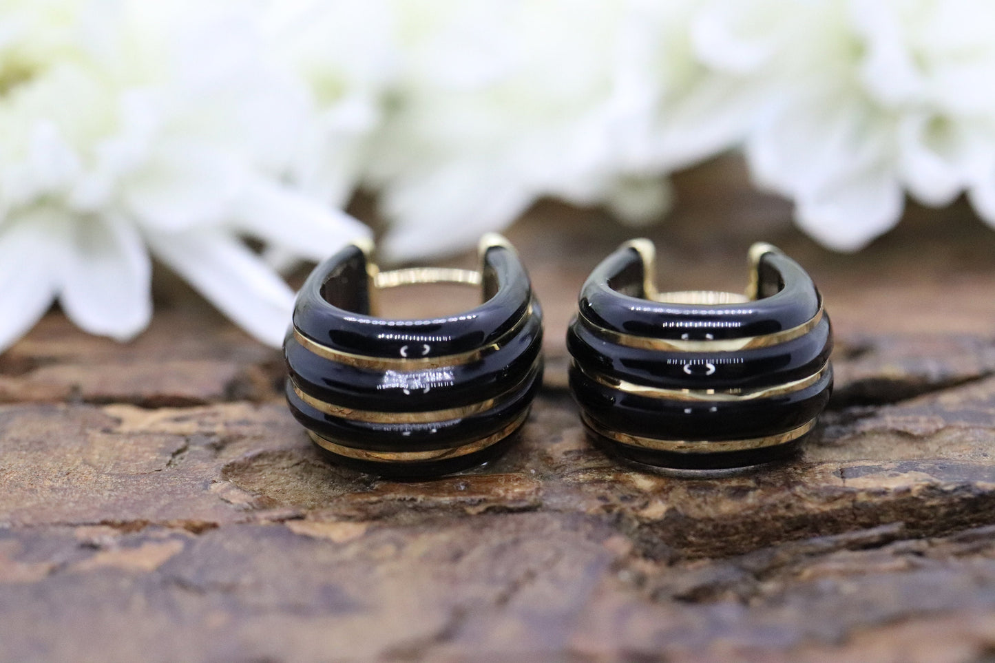14k Carved Onyx Hoop Earrings. Carved Gemstone MILOR Italy Hoop earrings. st(30/67)