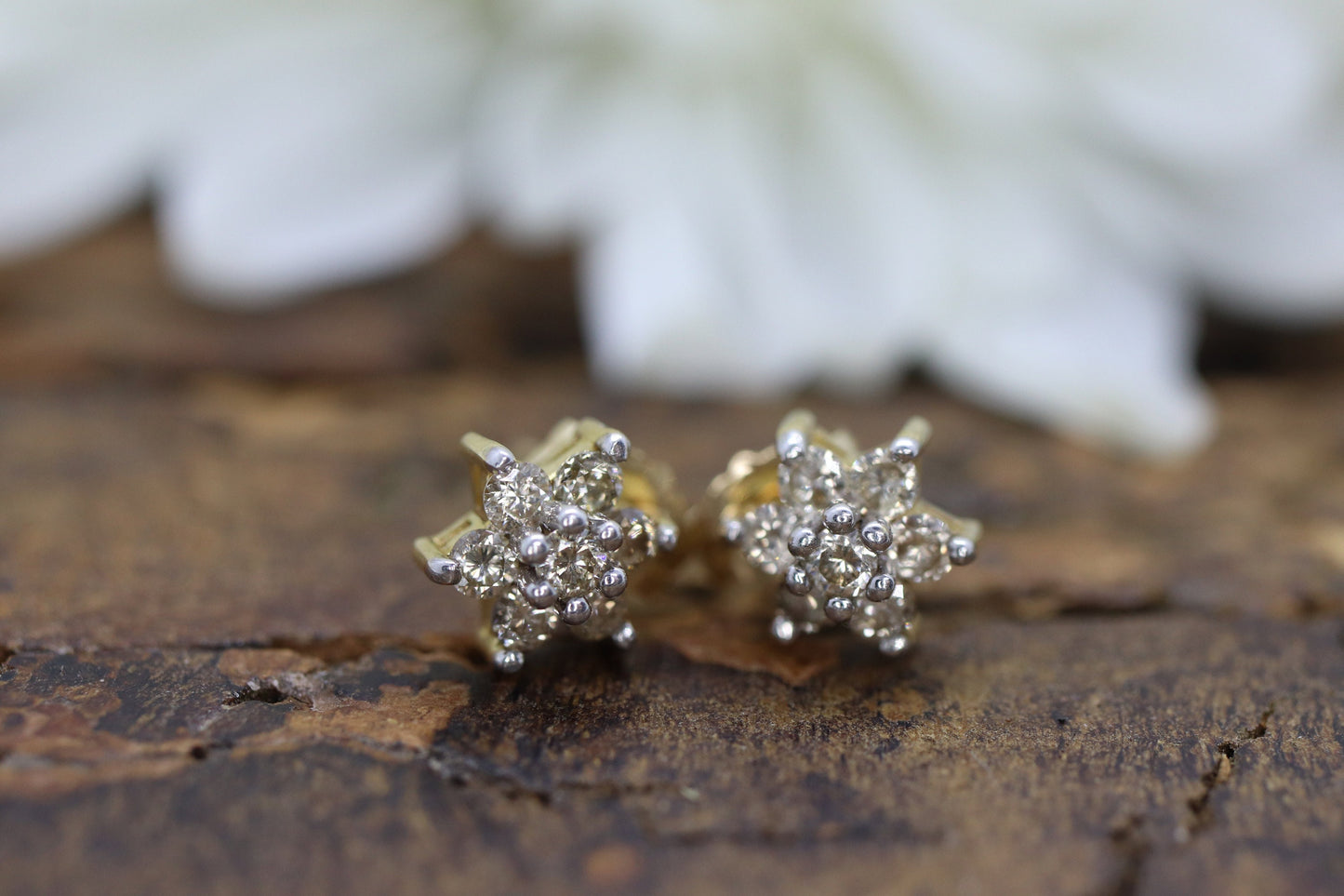 Diamond Flower Cluster Earrings. Diamond Daisy 14k stud earrings. Diamond Stud 14k Yellow Gold Earrings. 0.35 ctw. st57/50
