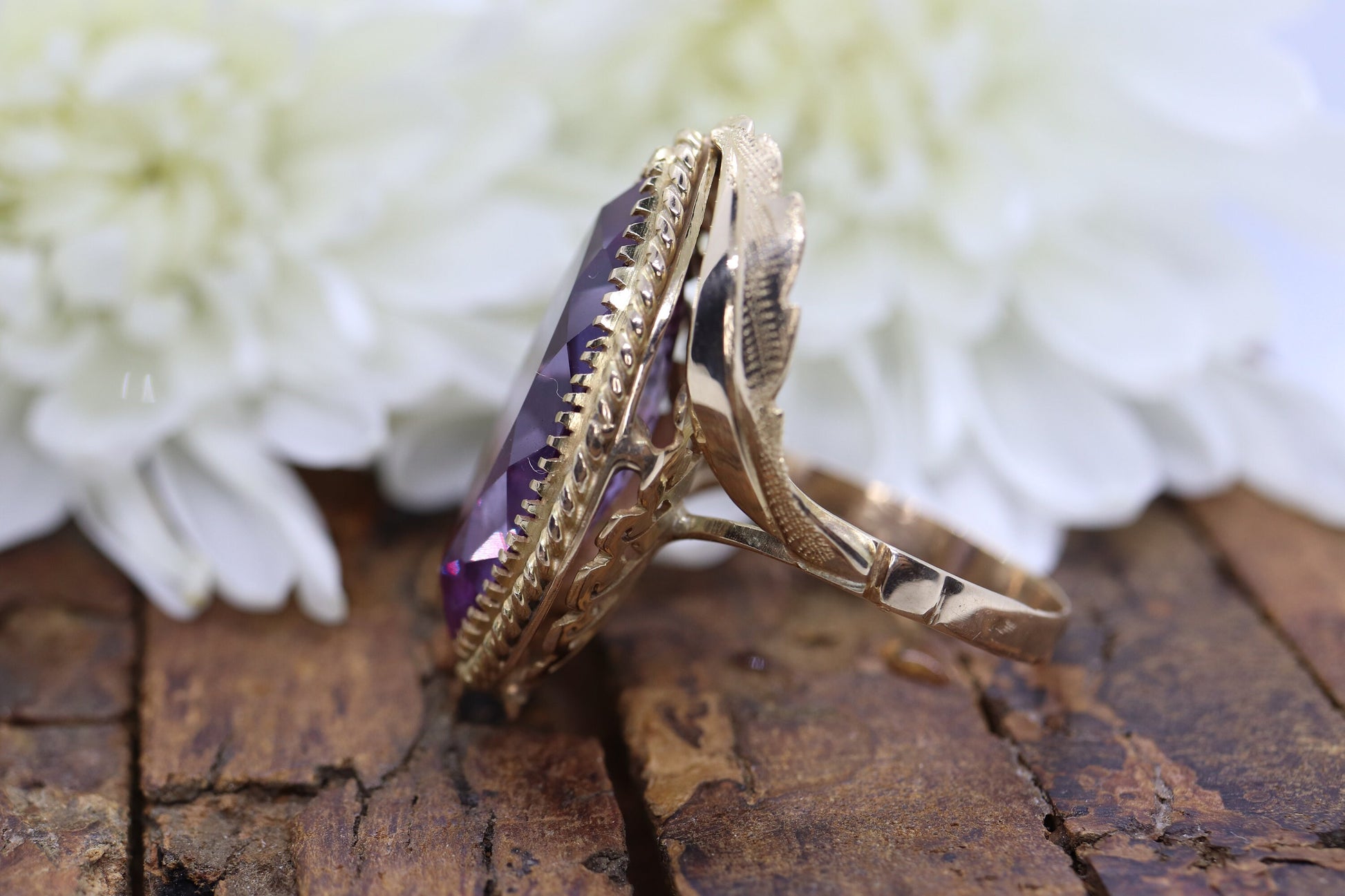 14k Purple Alexandrite Ring. Large Marquise LC Alexandrite and Yellow gold. Leaf motif. st(218/50)