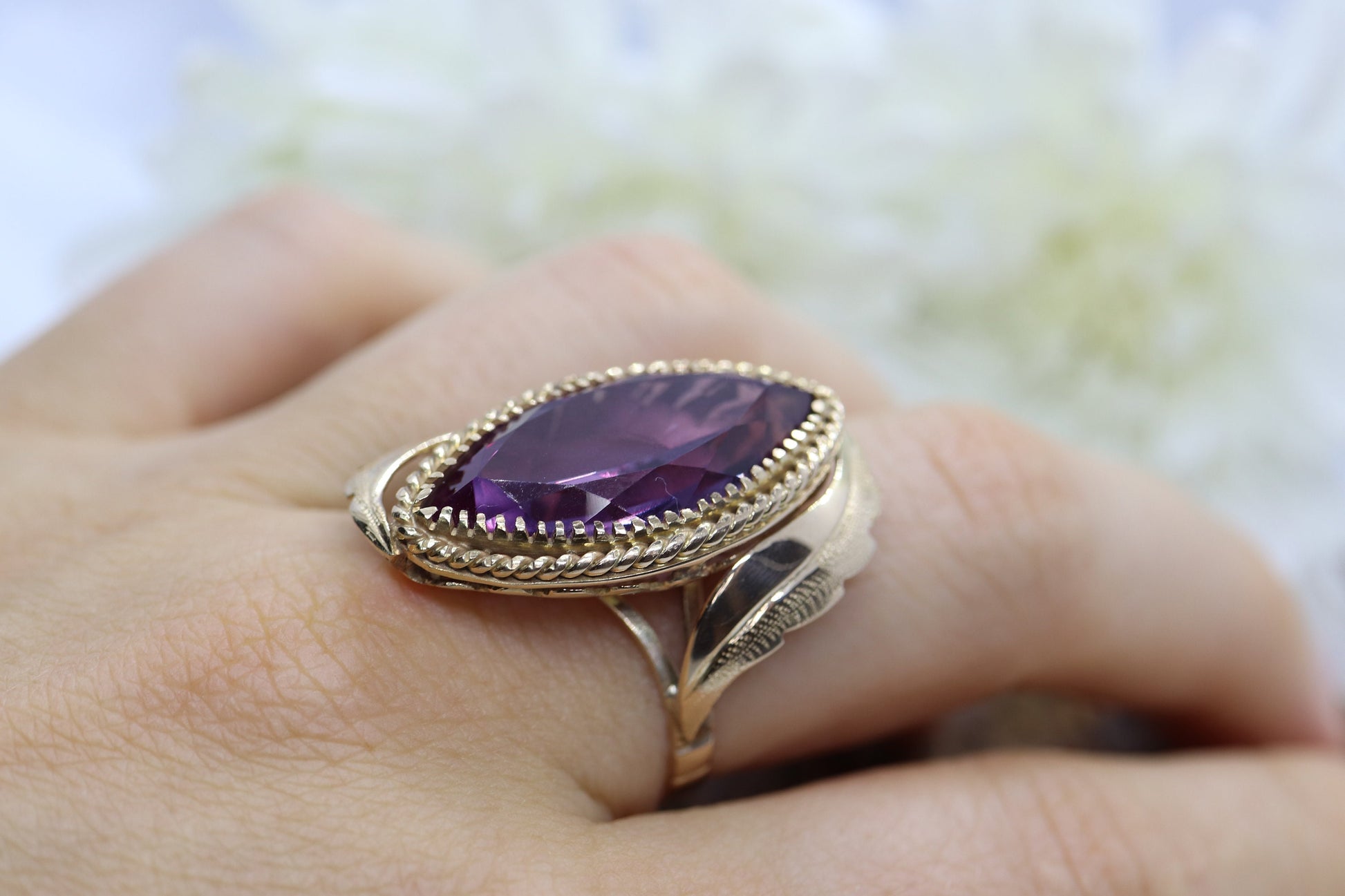 14k Purple Alexandrite Ring. Large Marquise LC Alexandrite and Yellow gold. Leaf motif. st(218/50)