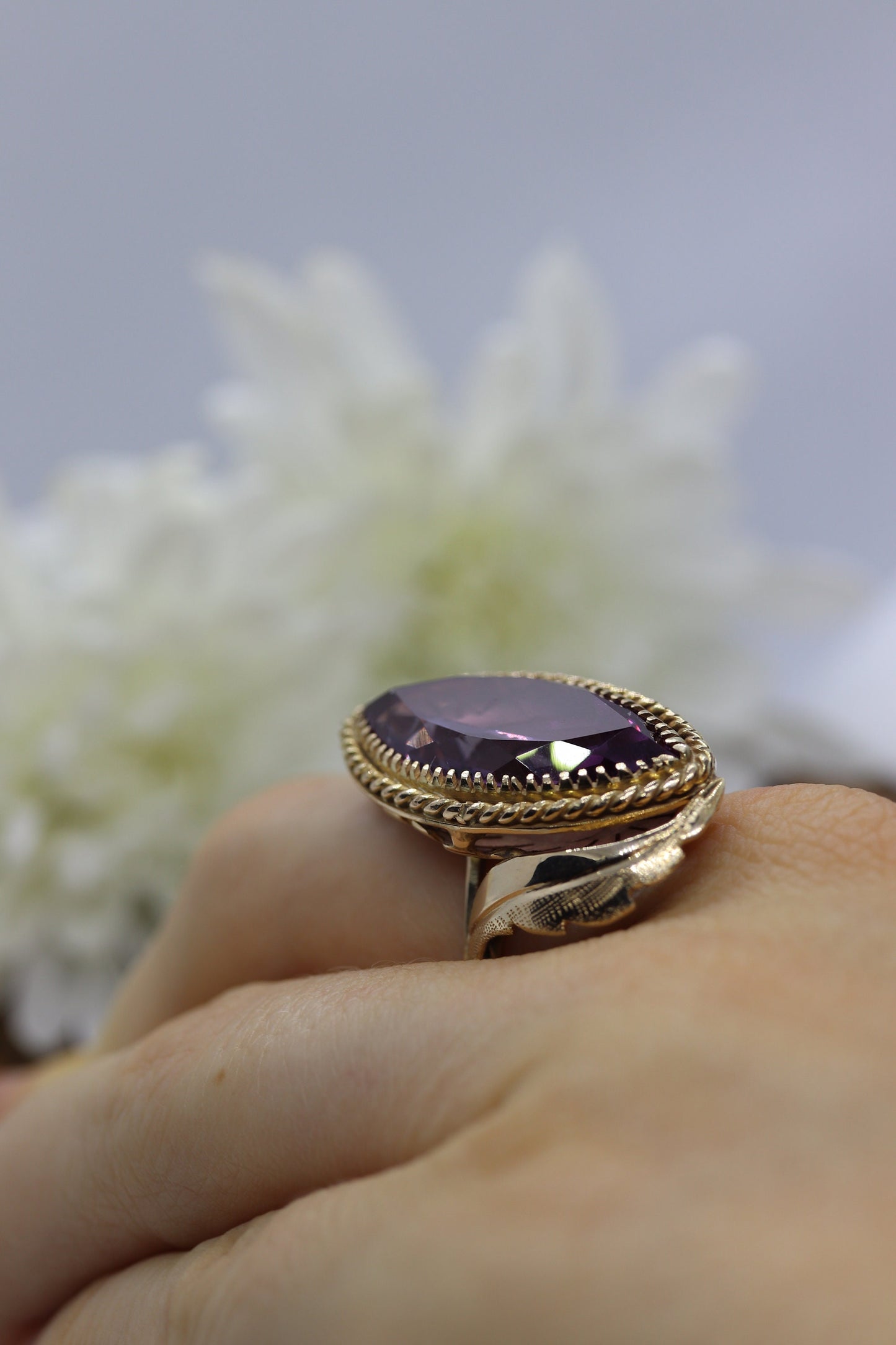 14k Purple Alexandrite Ring. Large Marquise LC Alexandrite and Yellow gold. Leaf motif. st(218/50)