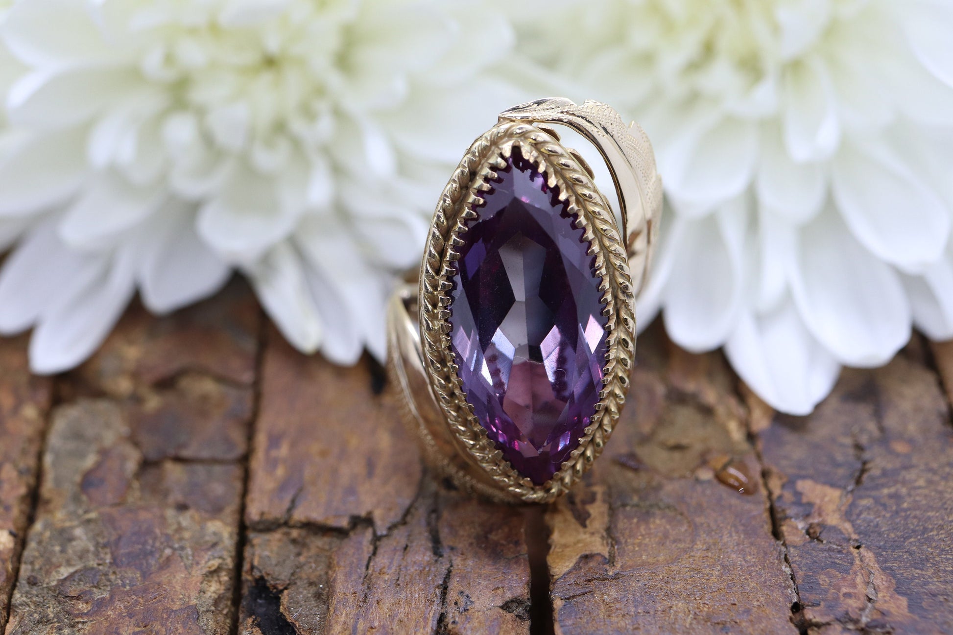 14k Purple Alexandrite Ring. Large Marquise LC Alexandrite and Yellow gold. Leaf motif. st(218/50)